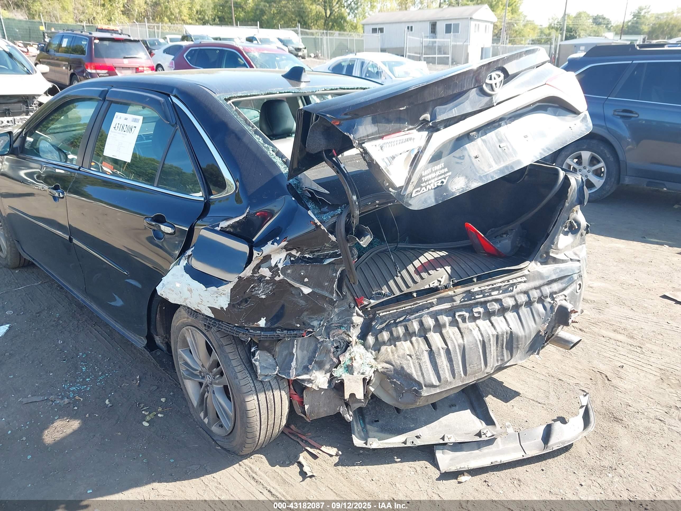 TOYOTA CAMRY image 6