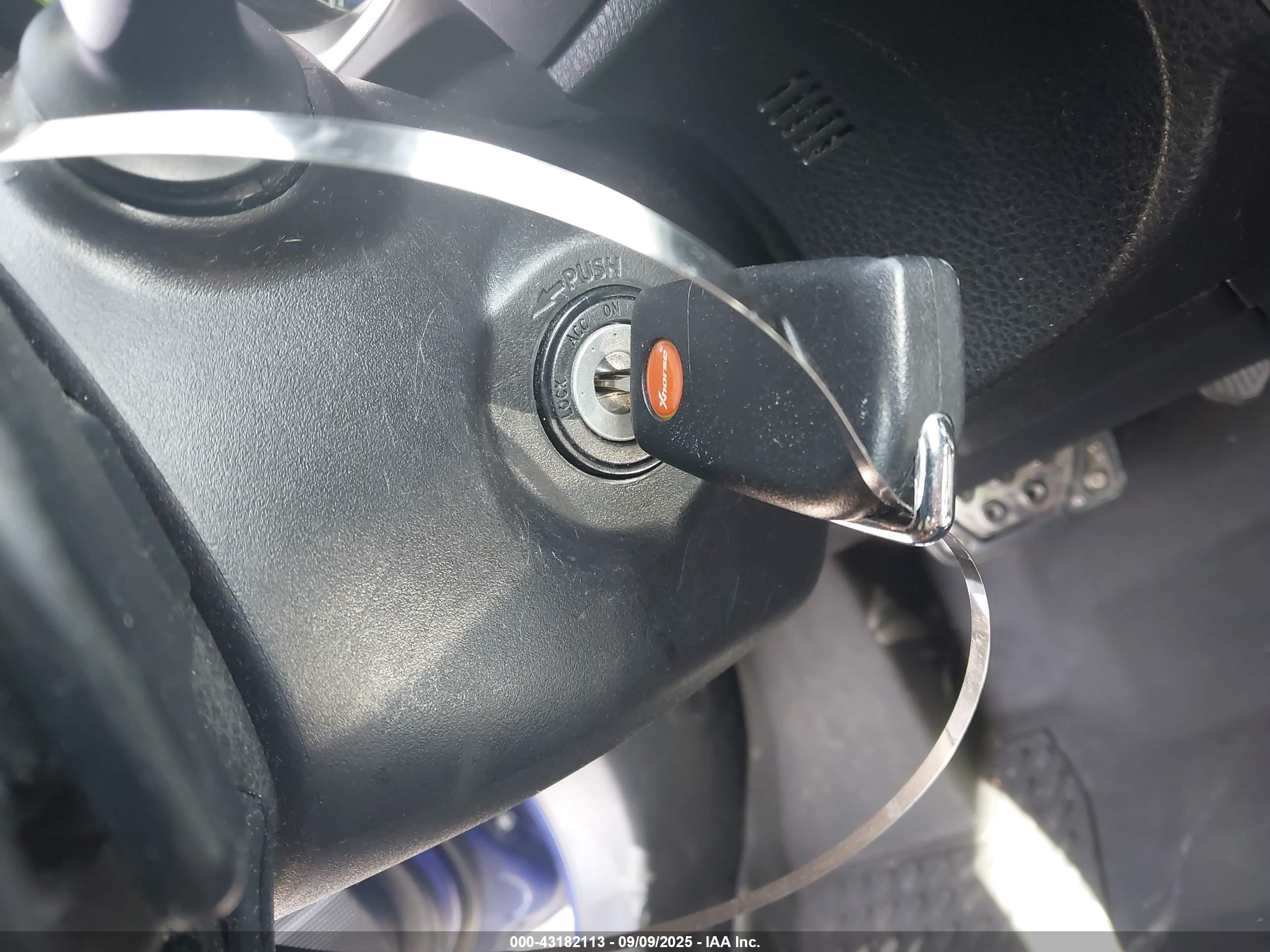 TOYOTA COROLLA image 11
