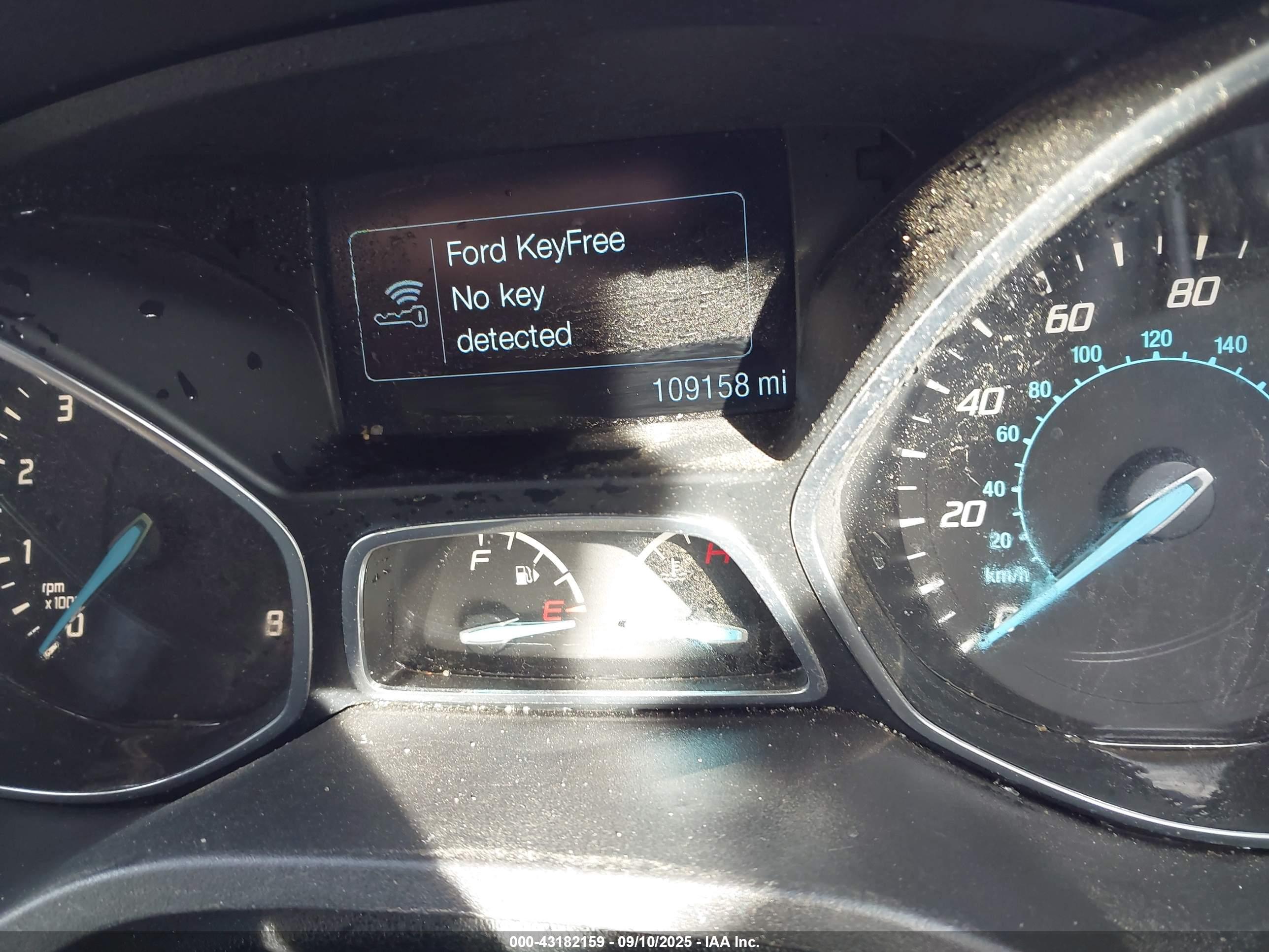 FORD ESCAPE image 7