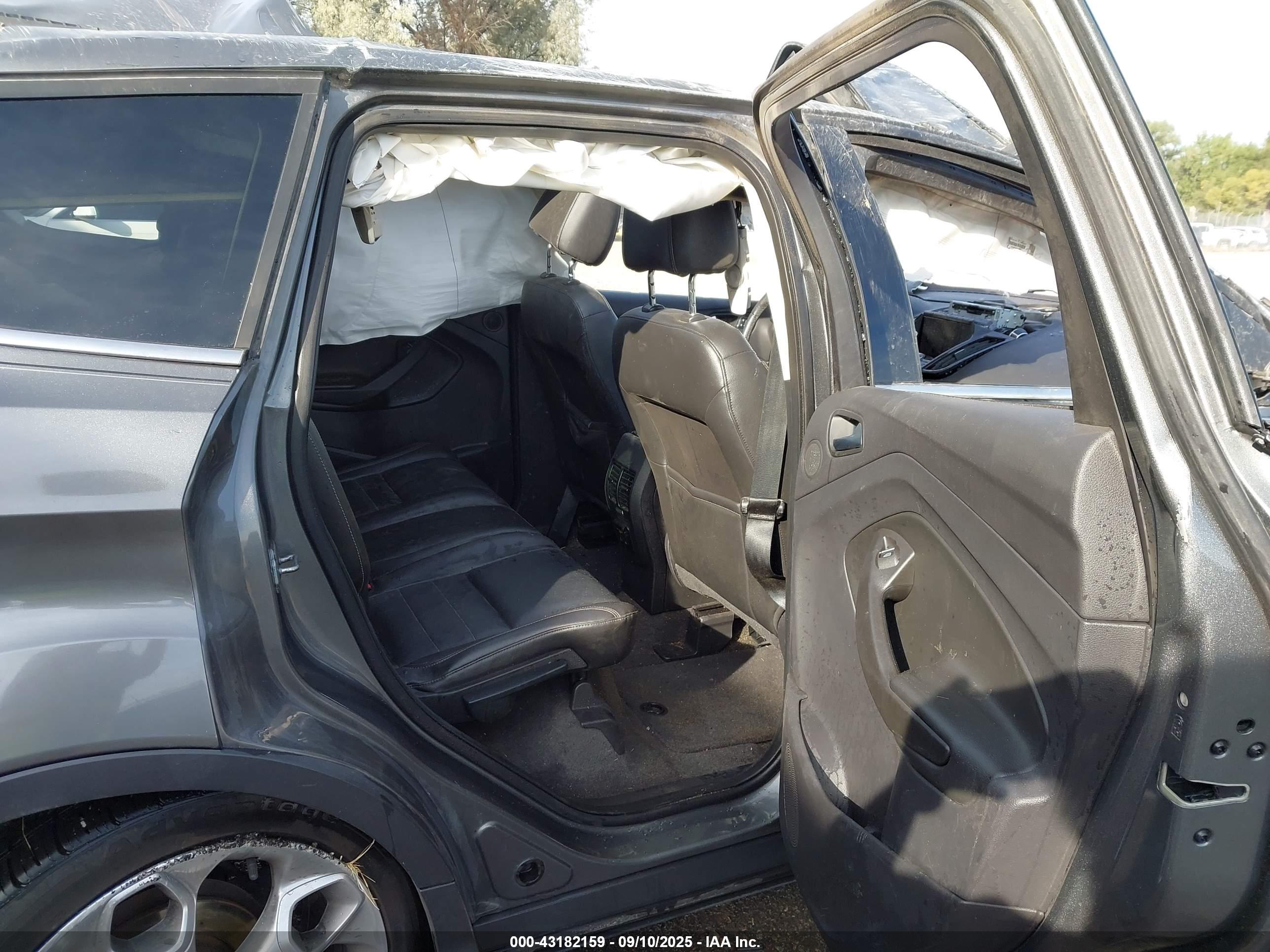 FORD ESCAPE image 8