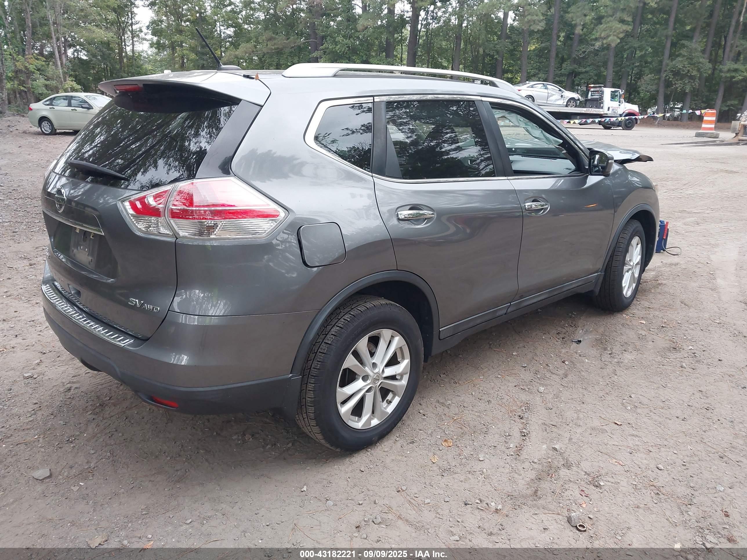 NISSAN ROGUE image 4