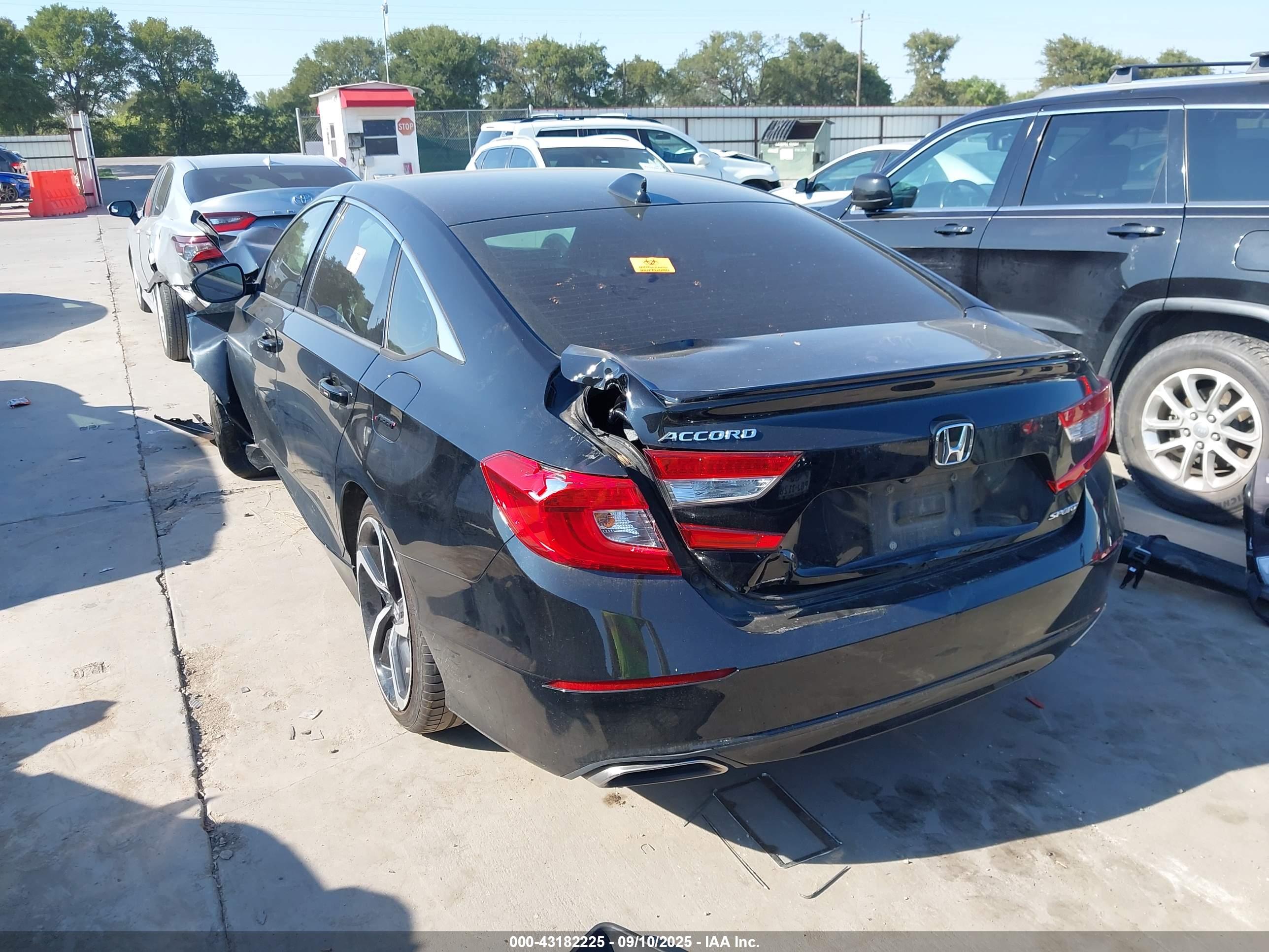 HONDA ACCORD image 3