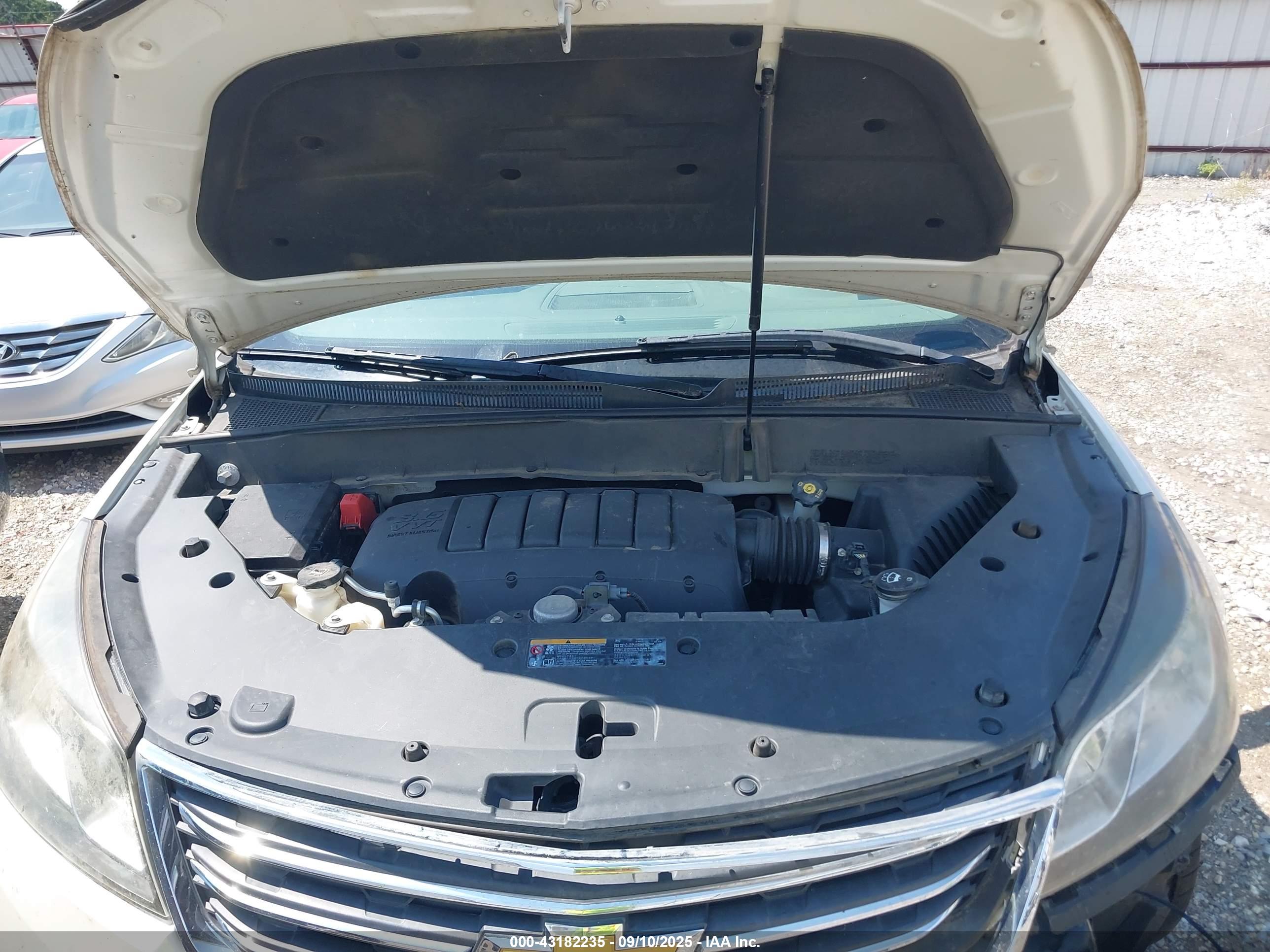 CHEVROLET TRAVERSE image 10