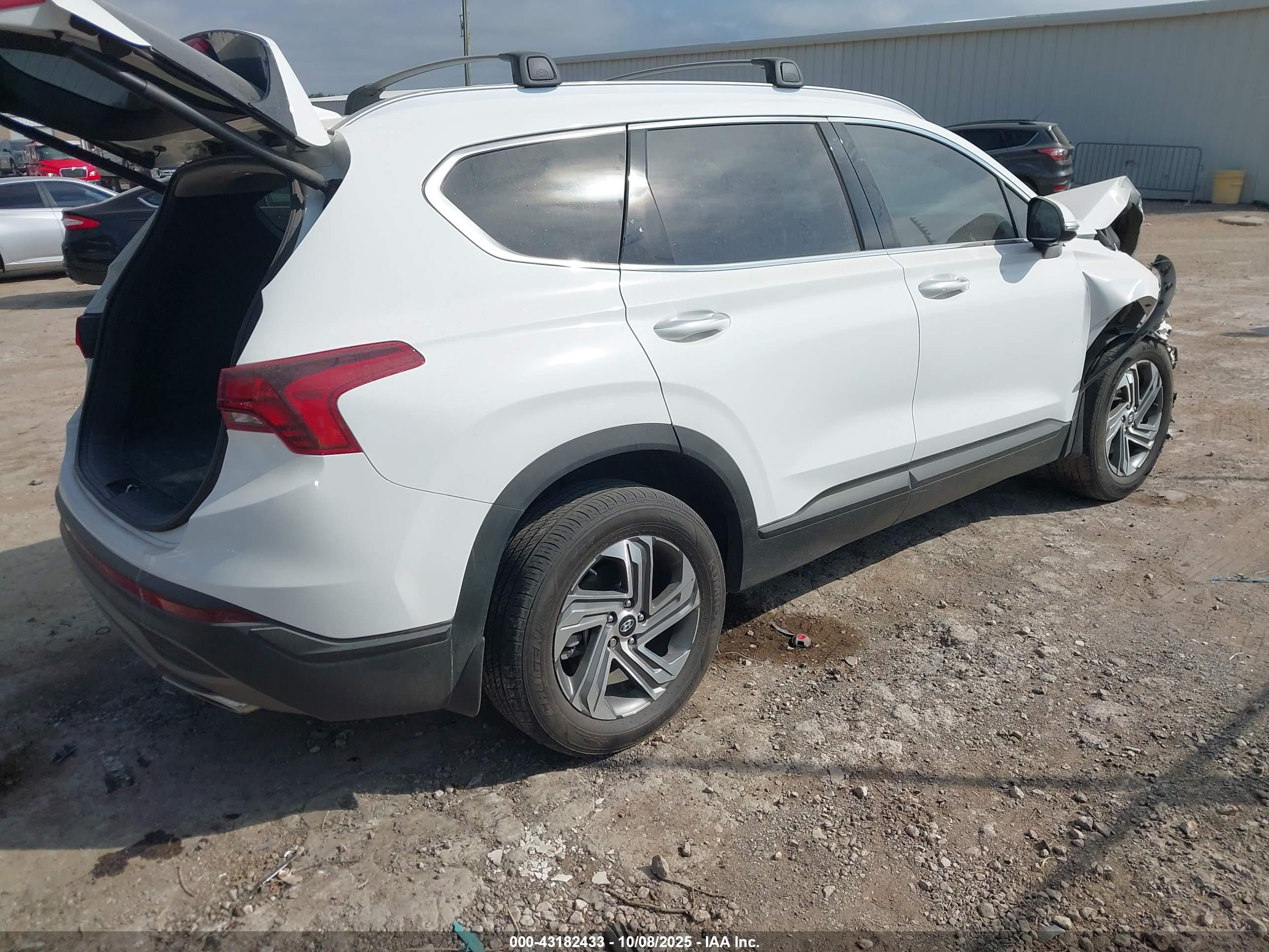 HYUNDAI SANTA image 4
