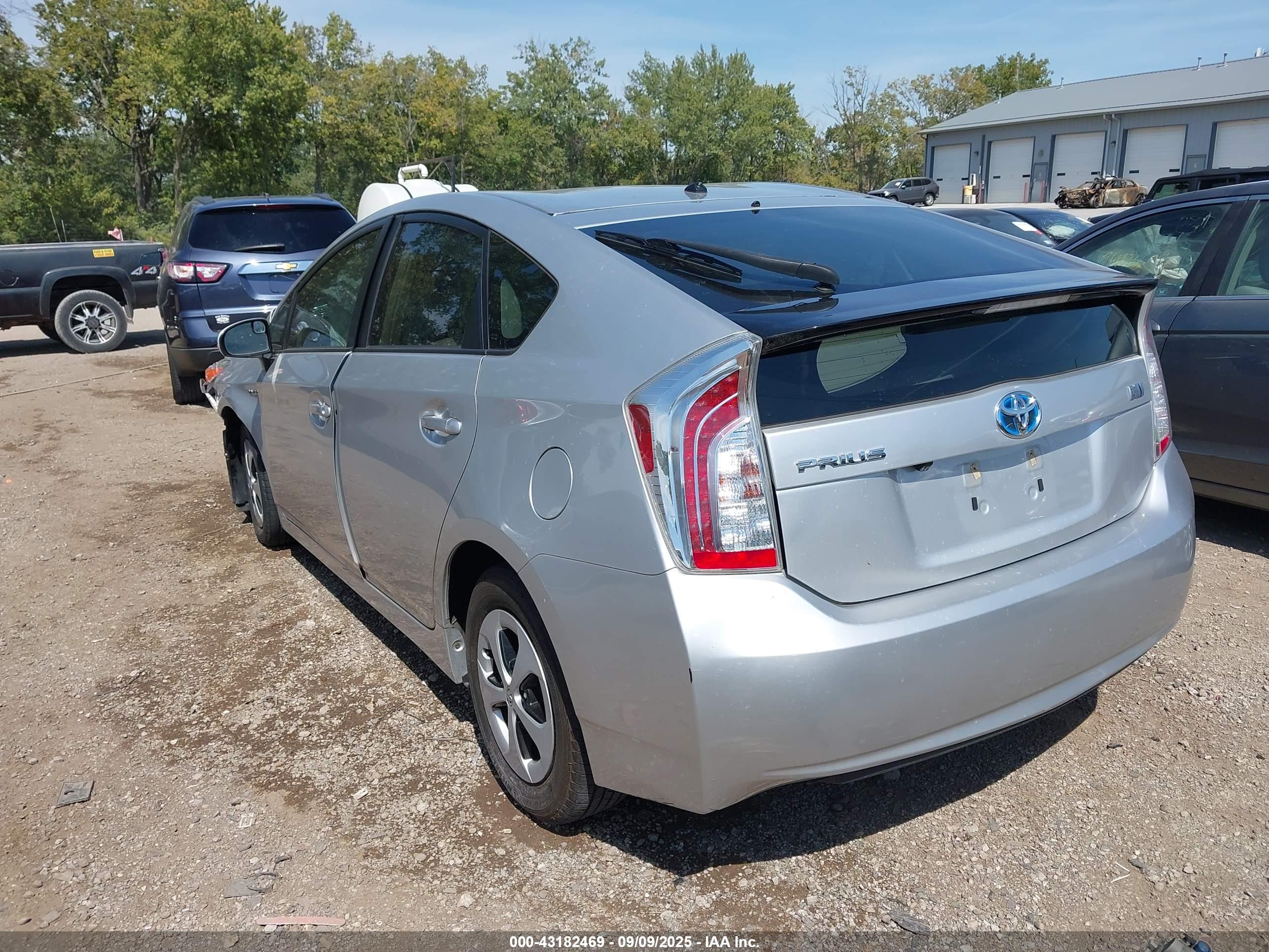 TOYOTA PRIUS image 3