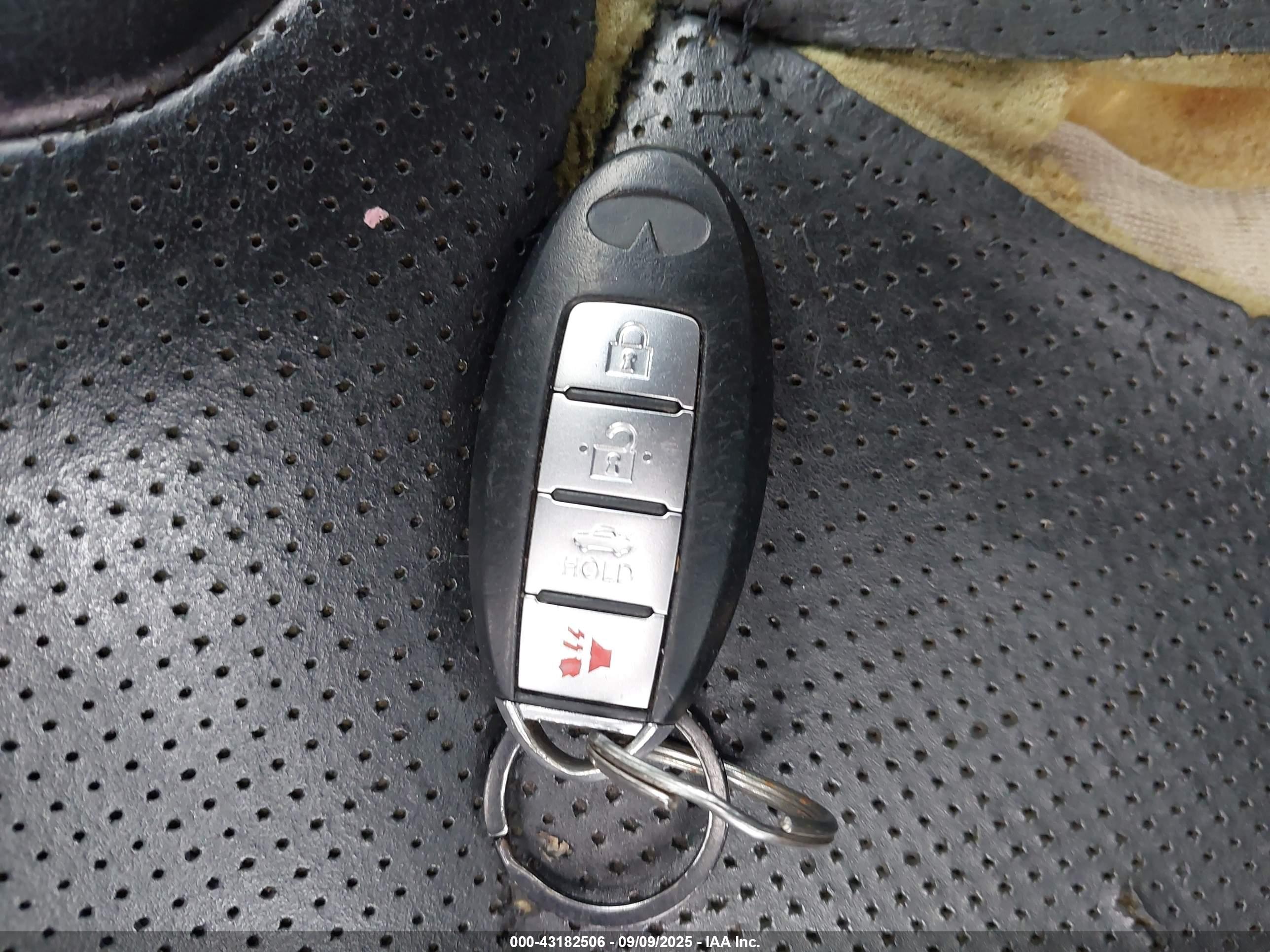 INFINITI G37X image 11