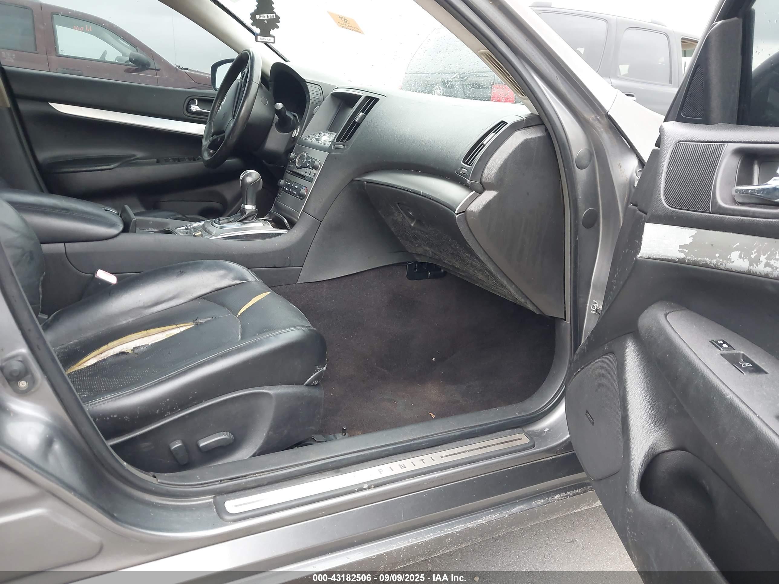 INFINITI G37X image 5