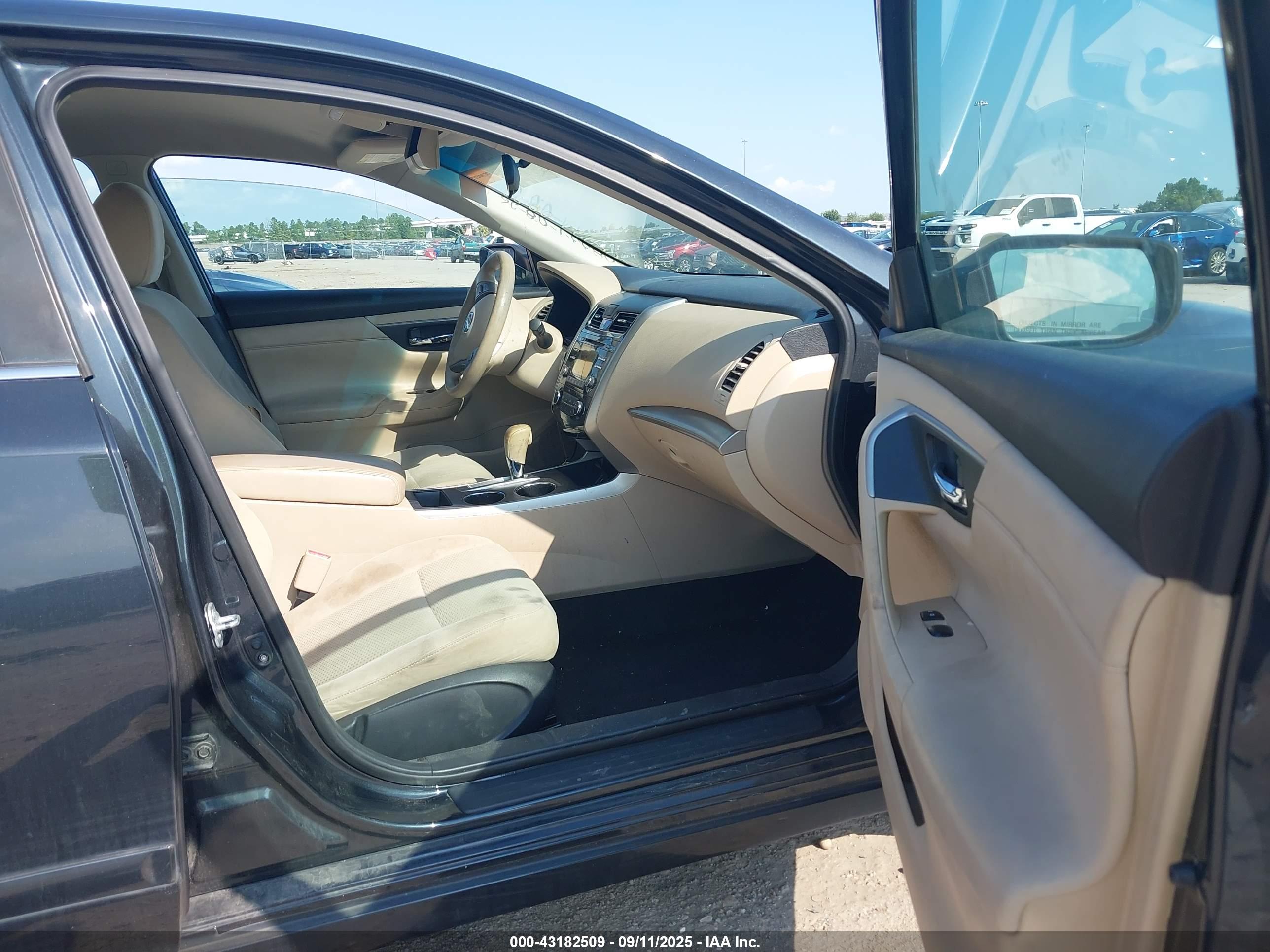 NISSAN ALTIMA image 5