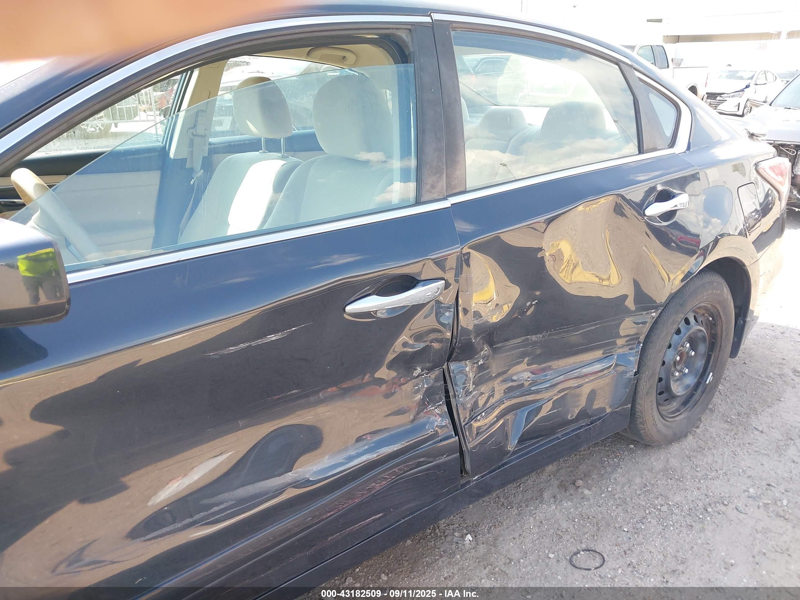 NISSAN ALTIMA image 6