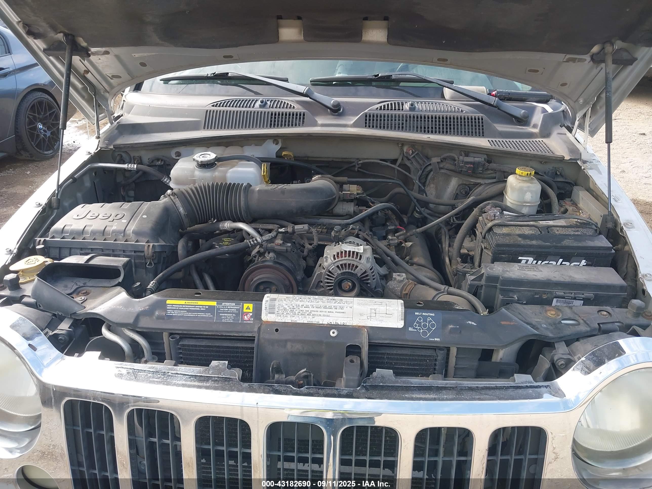 JEEP LIBERTY image 10