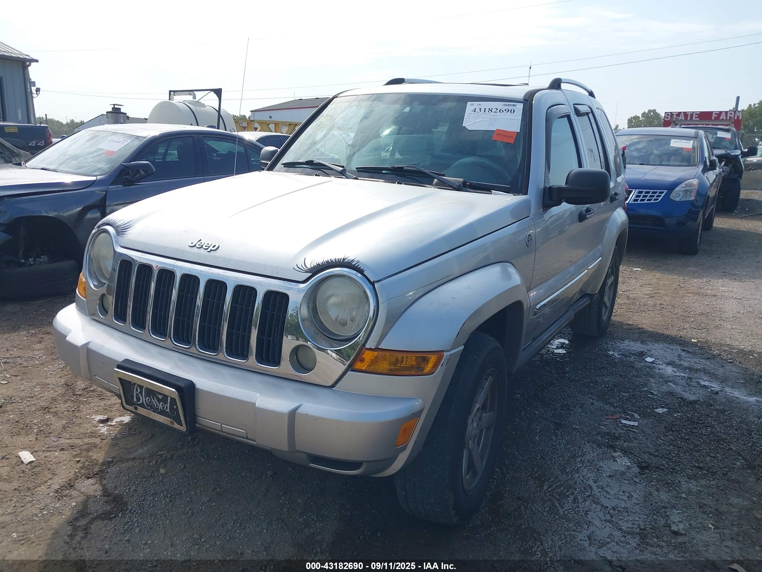 JEEP LIBERTY image 2
