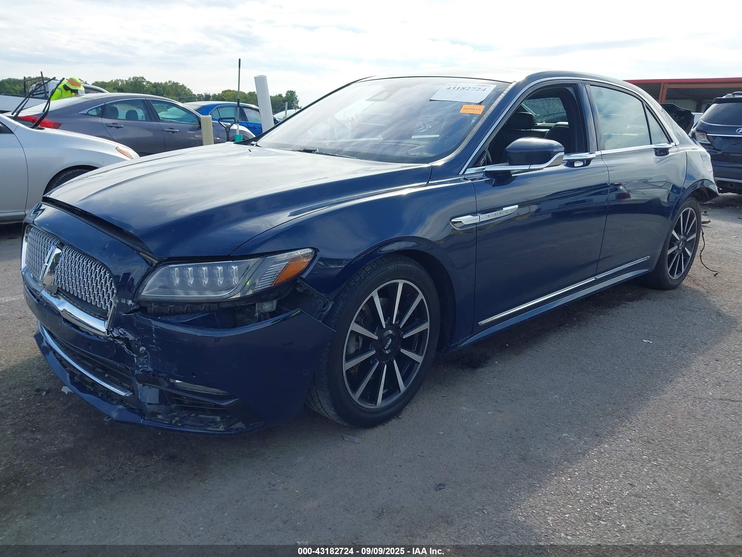 LINCOLN CONTINENTAL image 2