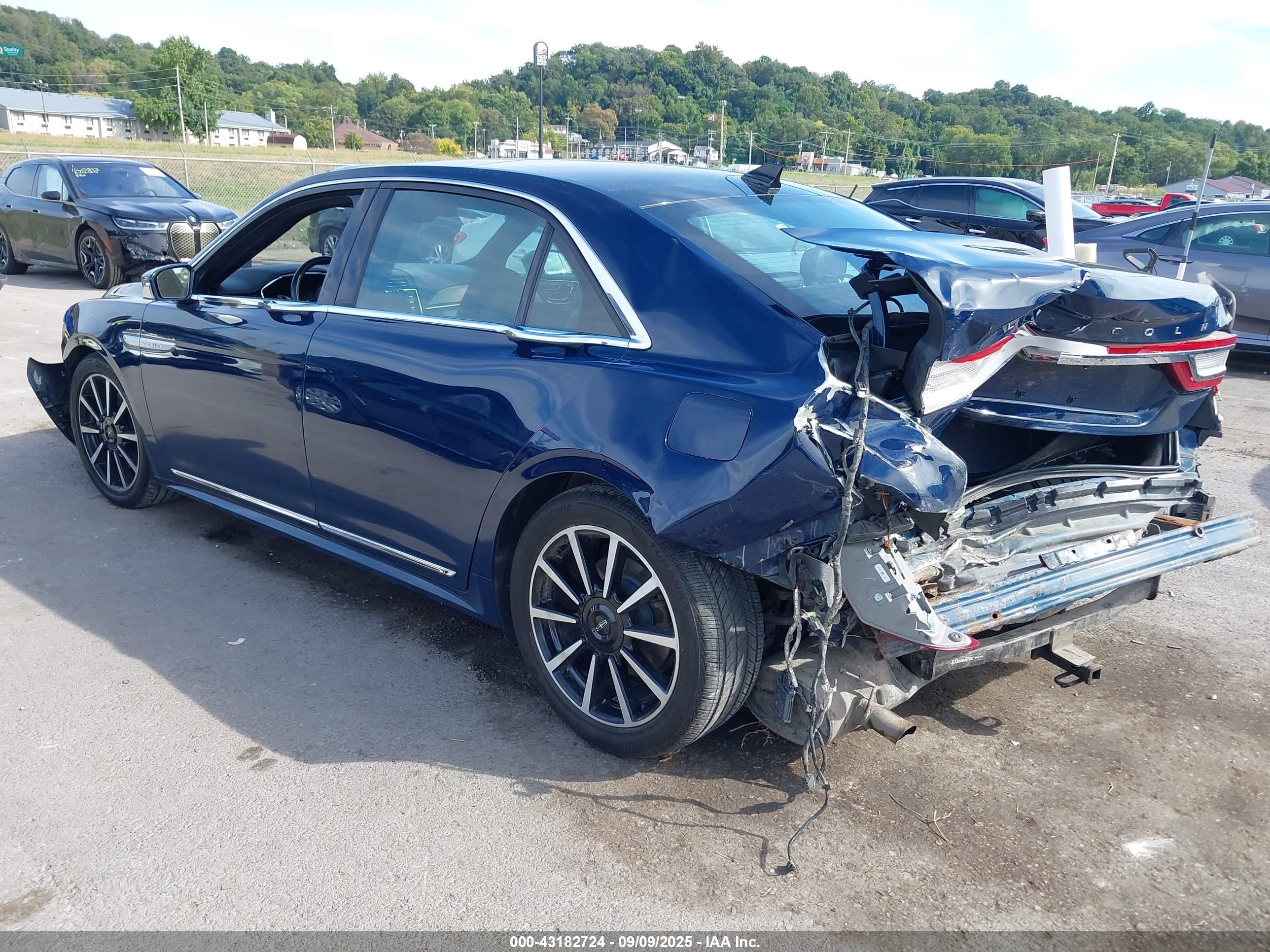 LINCOLN CONTINENTAL image 3