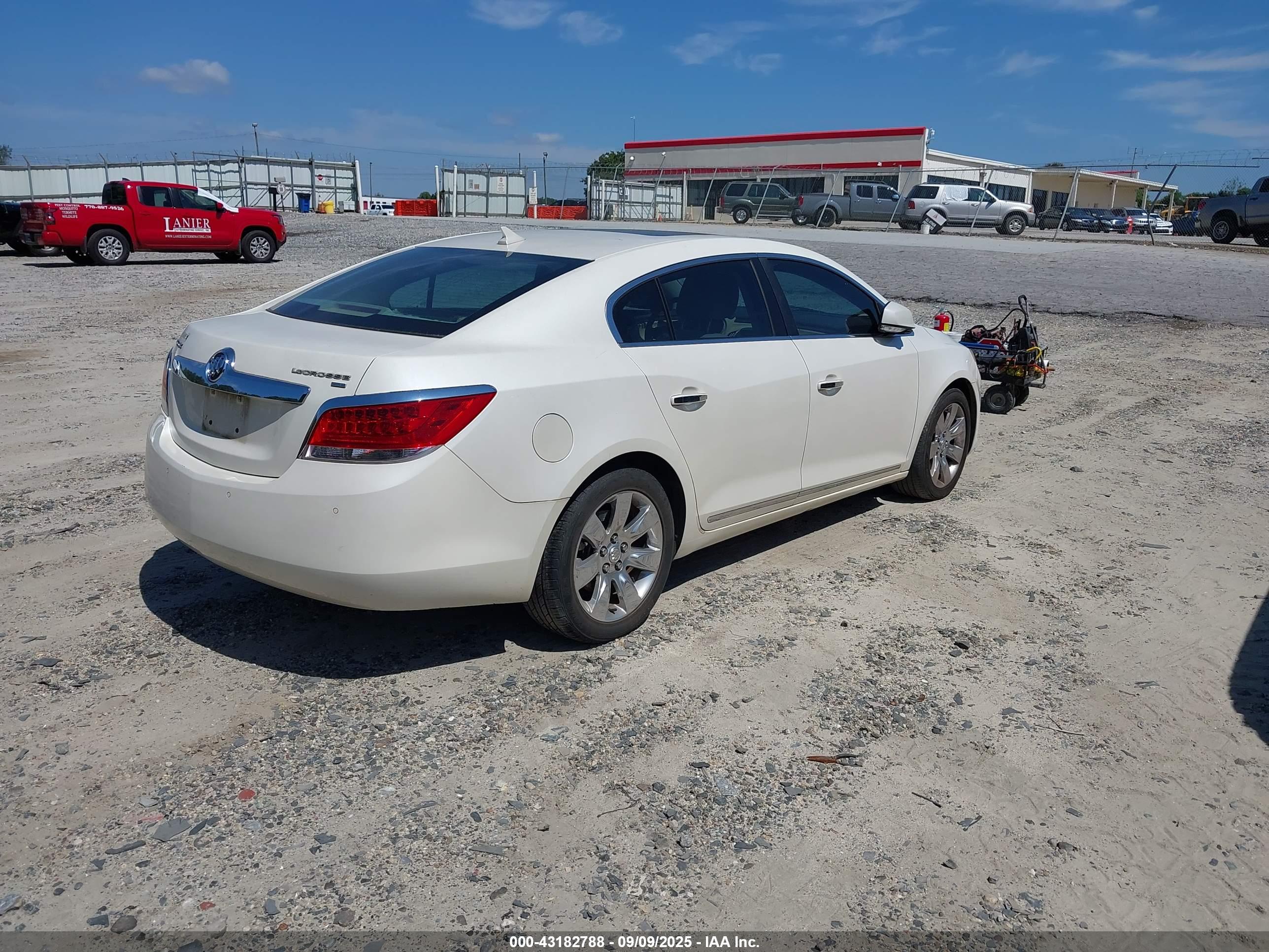 BUICK LACROSSE image 4