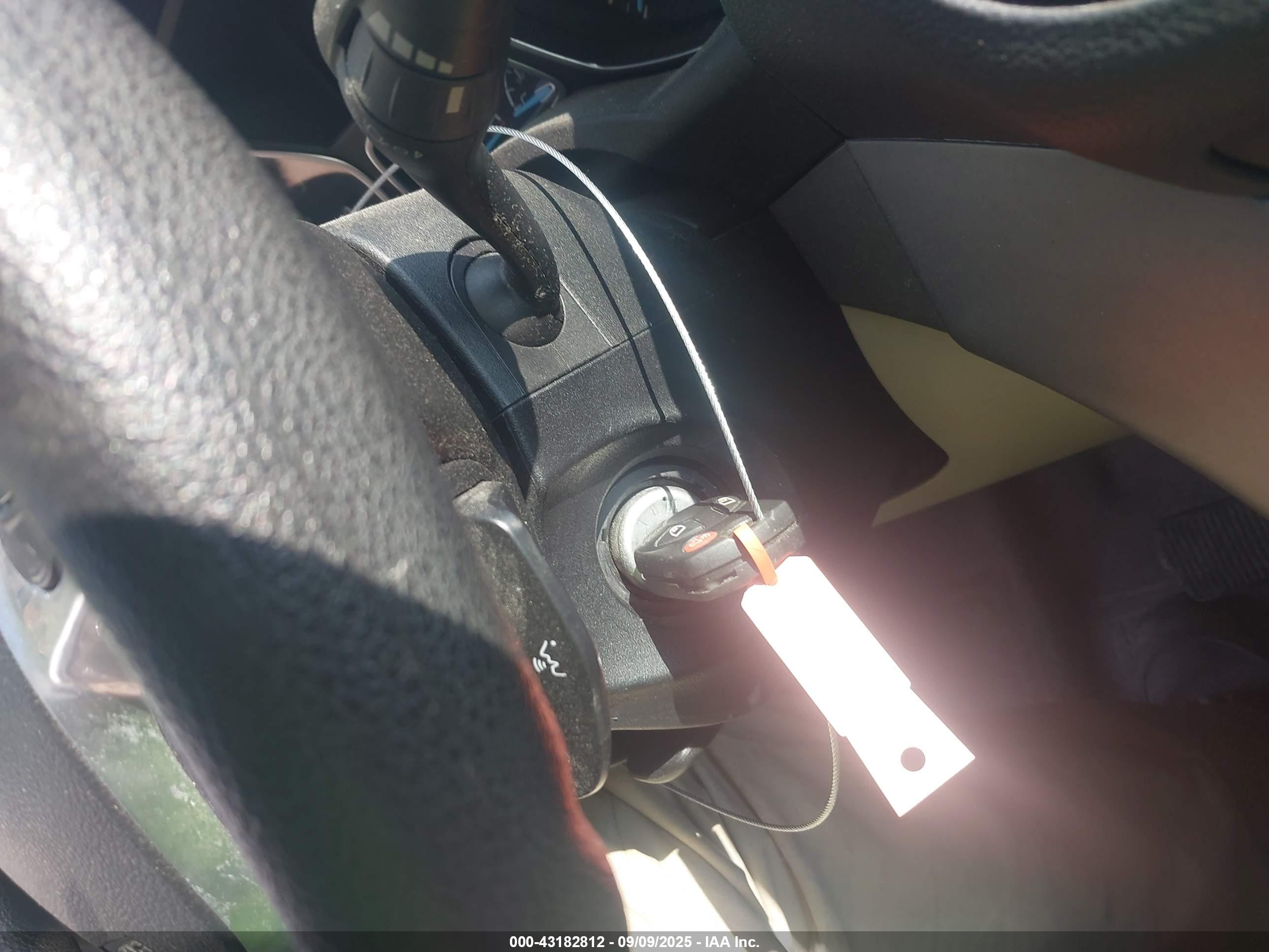 FORD ESCAPE image 11