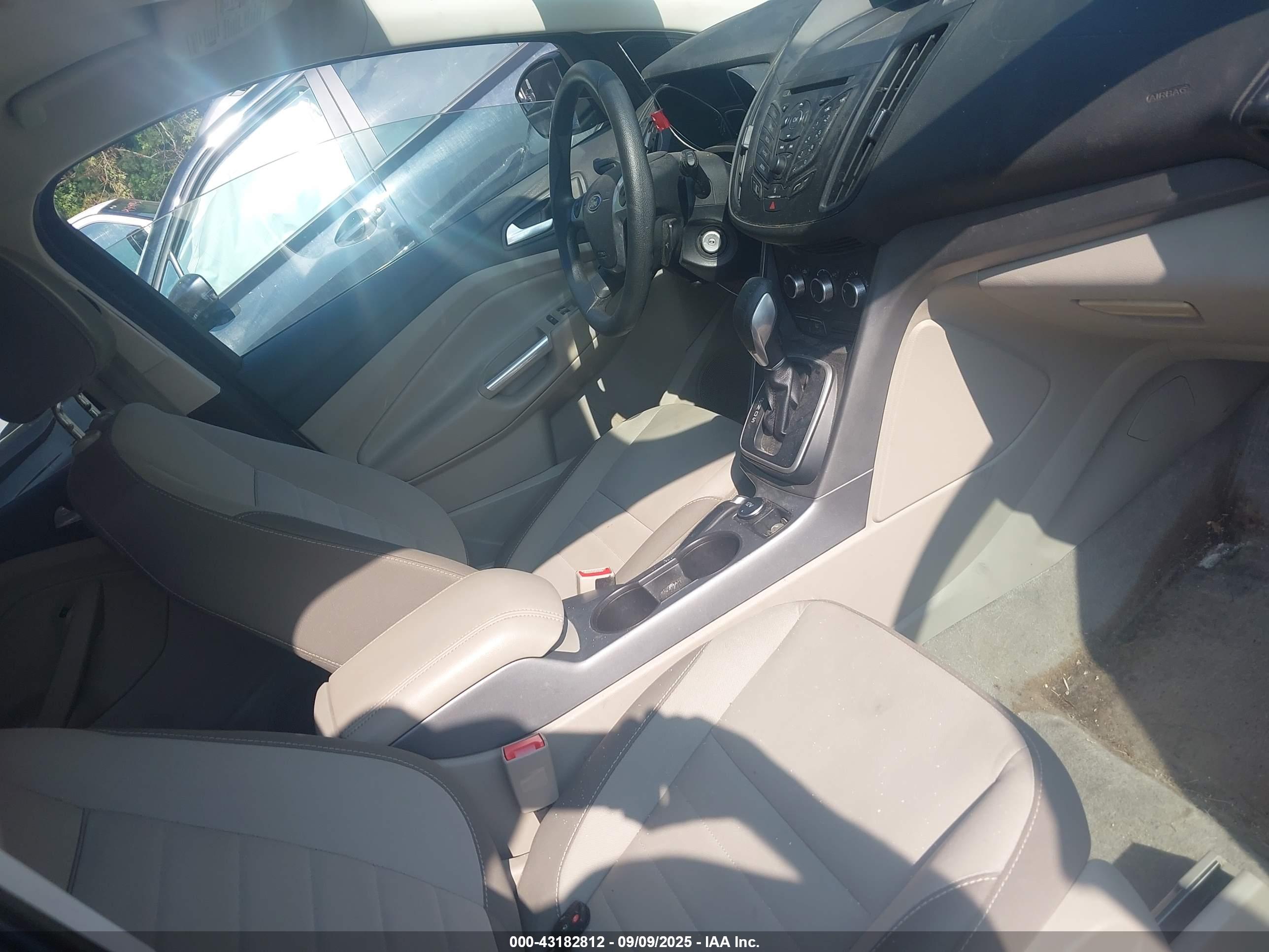 FORD ESCAPE image 5