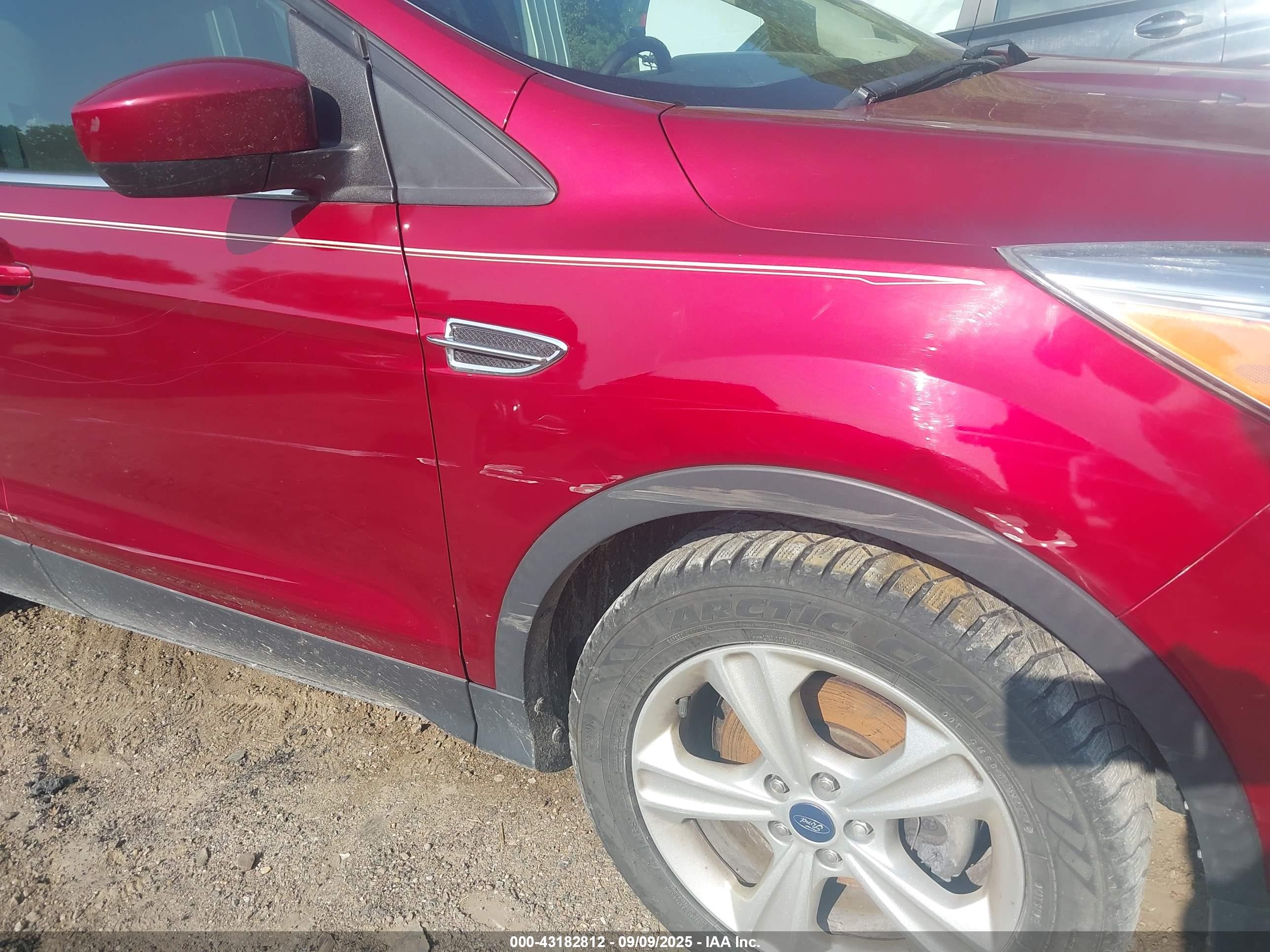 FORD ESCAPE image 6