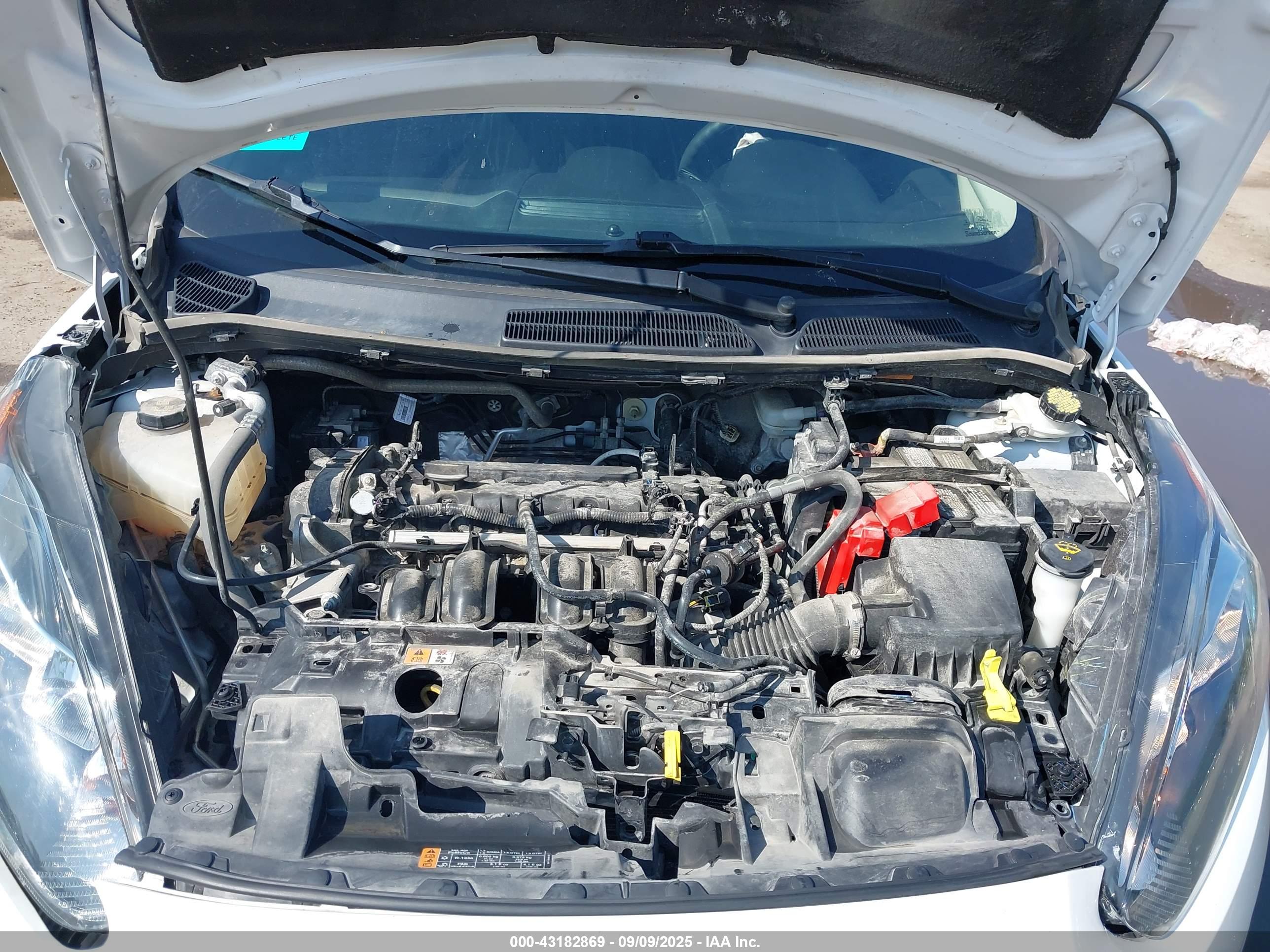 FORD FIESTA image 10