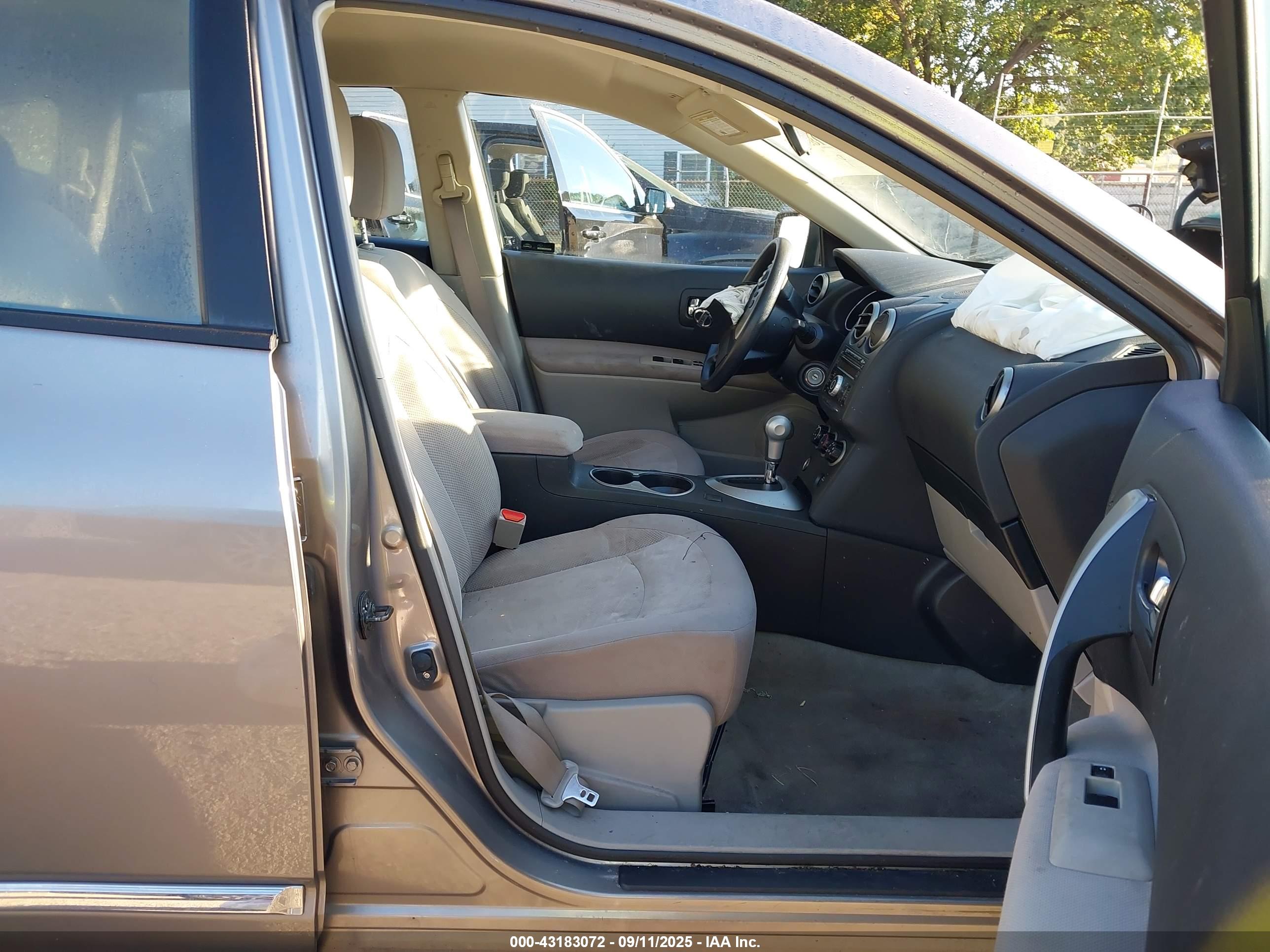 NISSAN ROGUE image 5