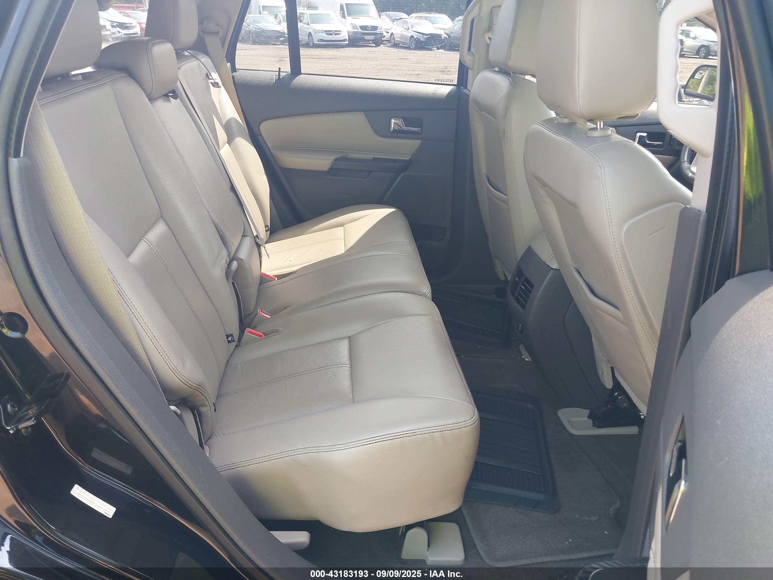 FORD EDGE image 8