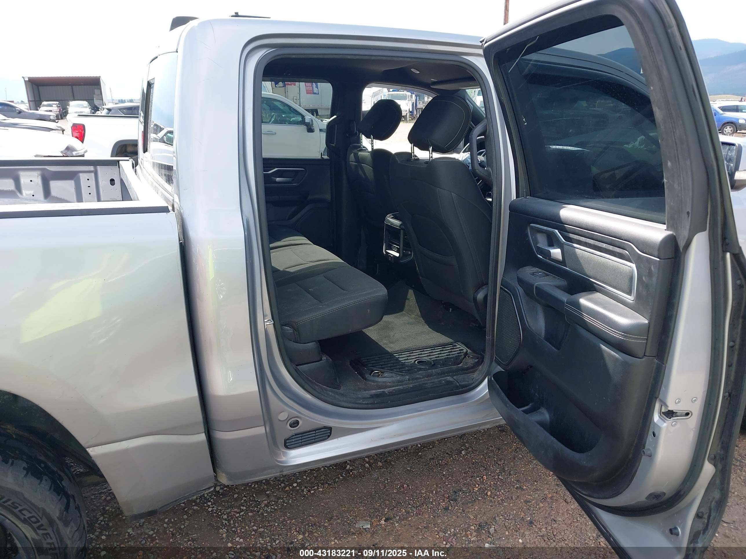 RAM 1500 image 8