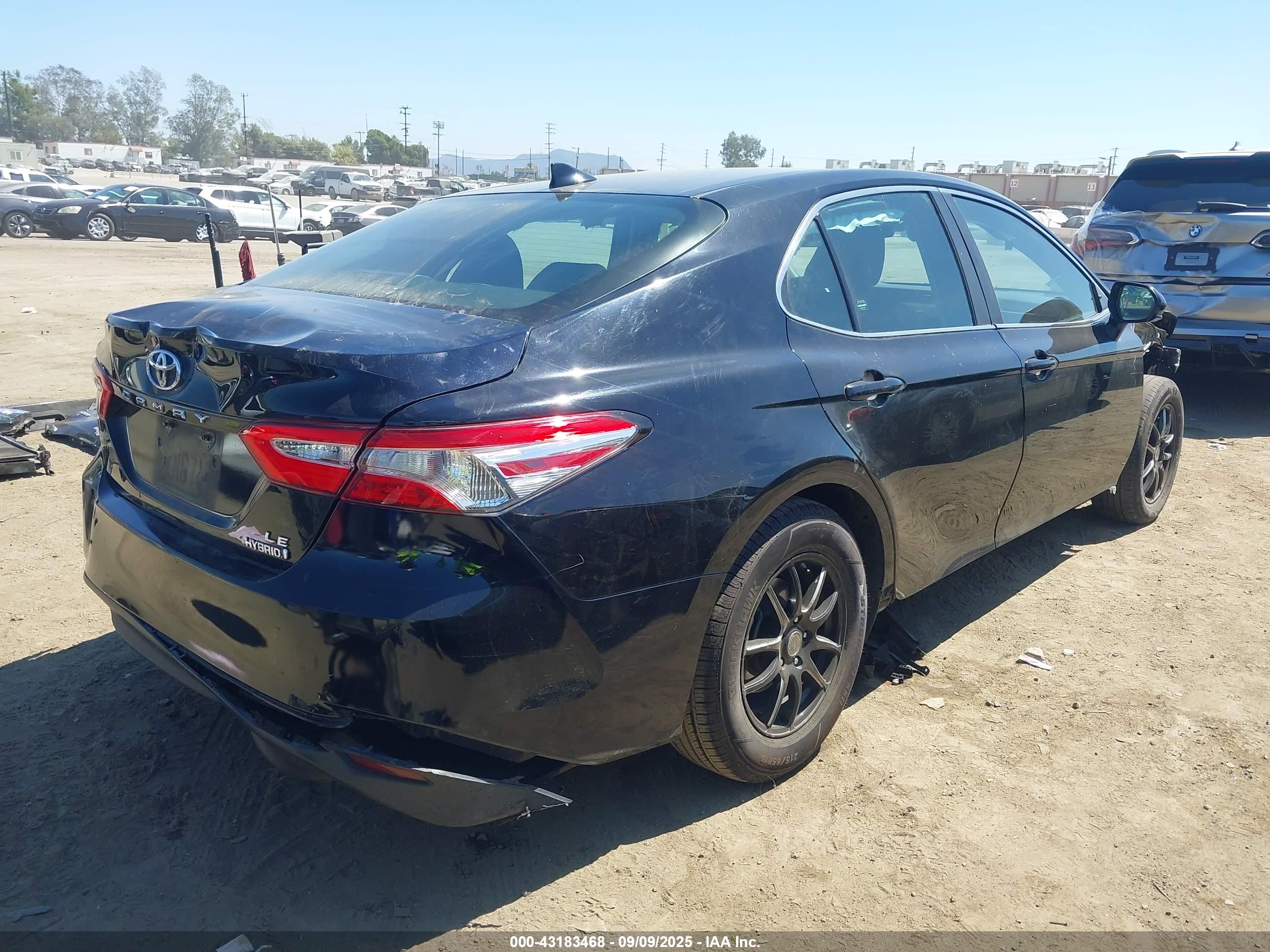TOYOTA CAMRY image 4