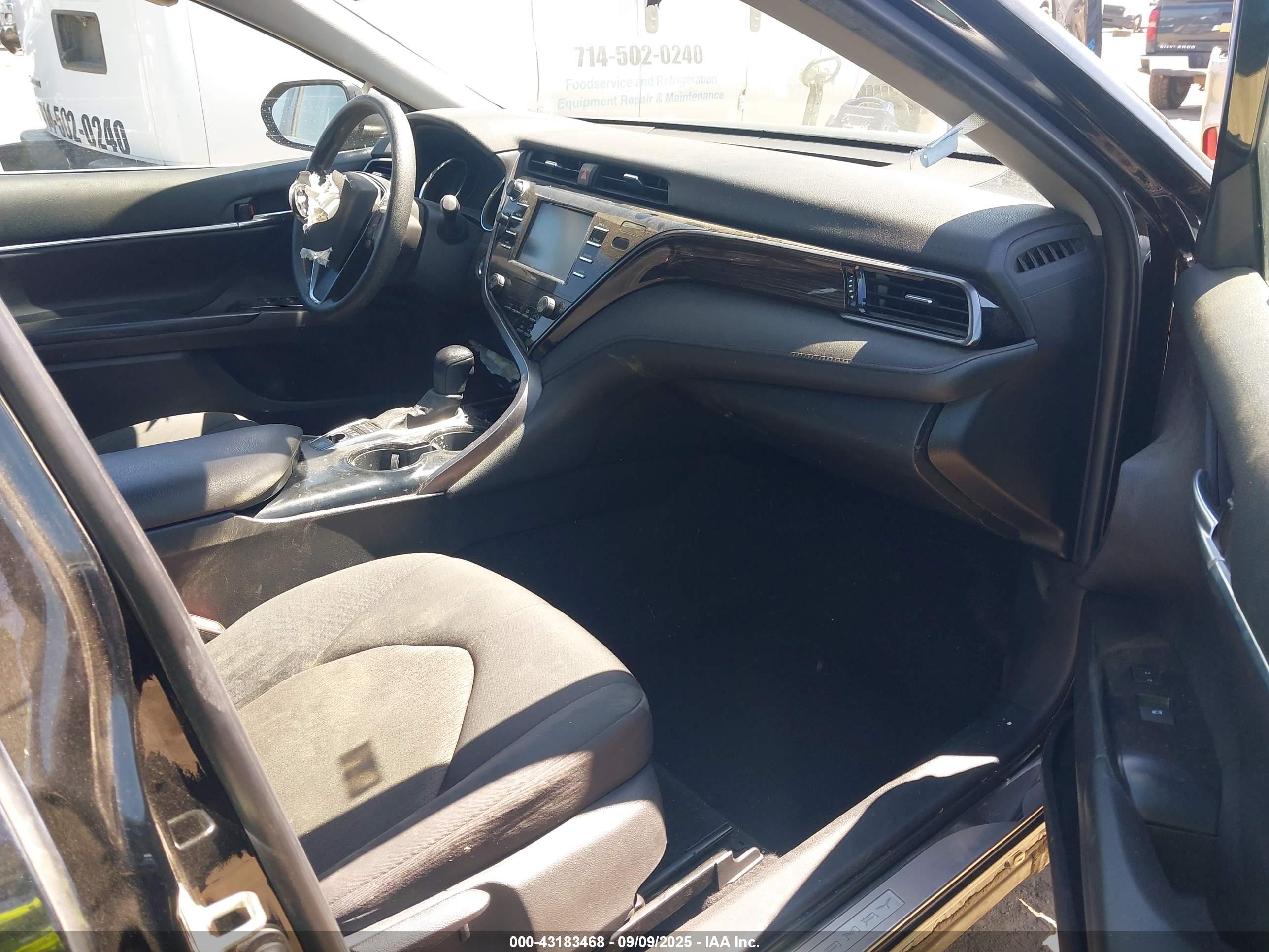 TOYOTA CAMRY image 5