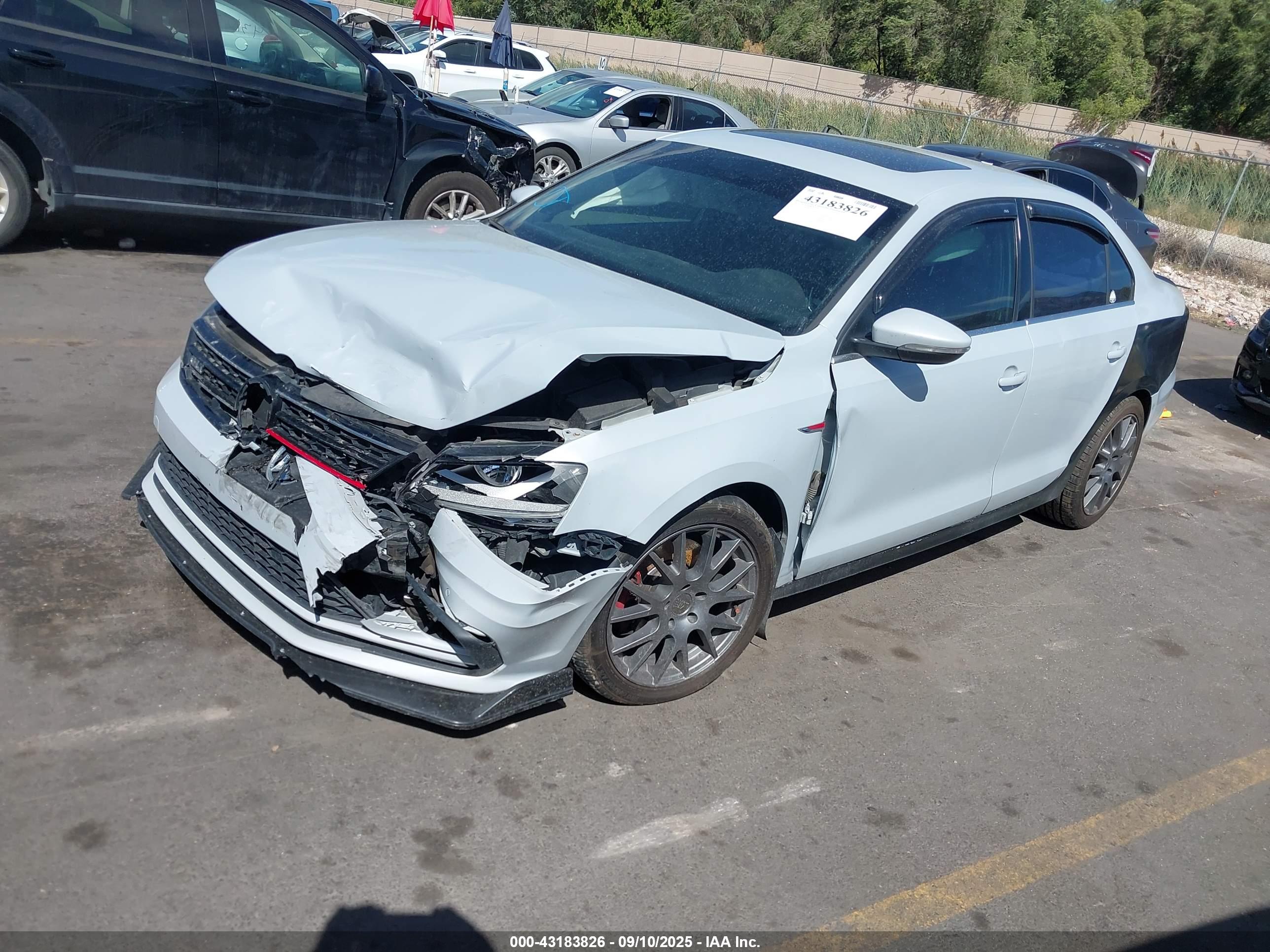 VOLKSWAGEN JETTA image 2