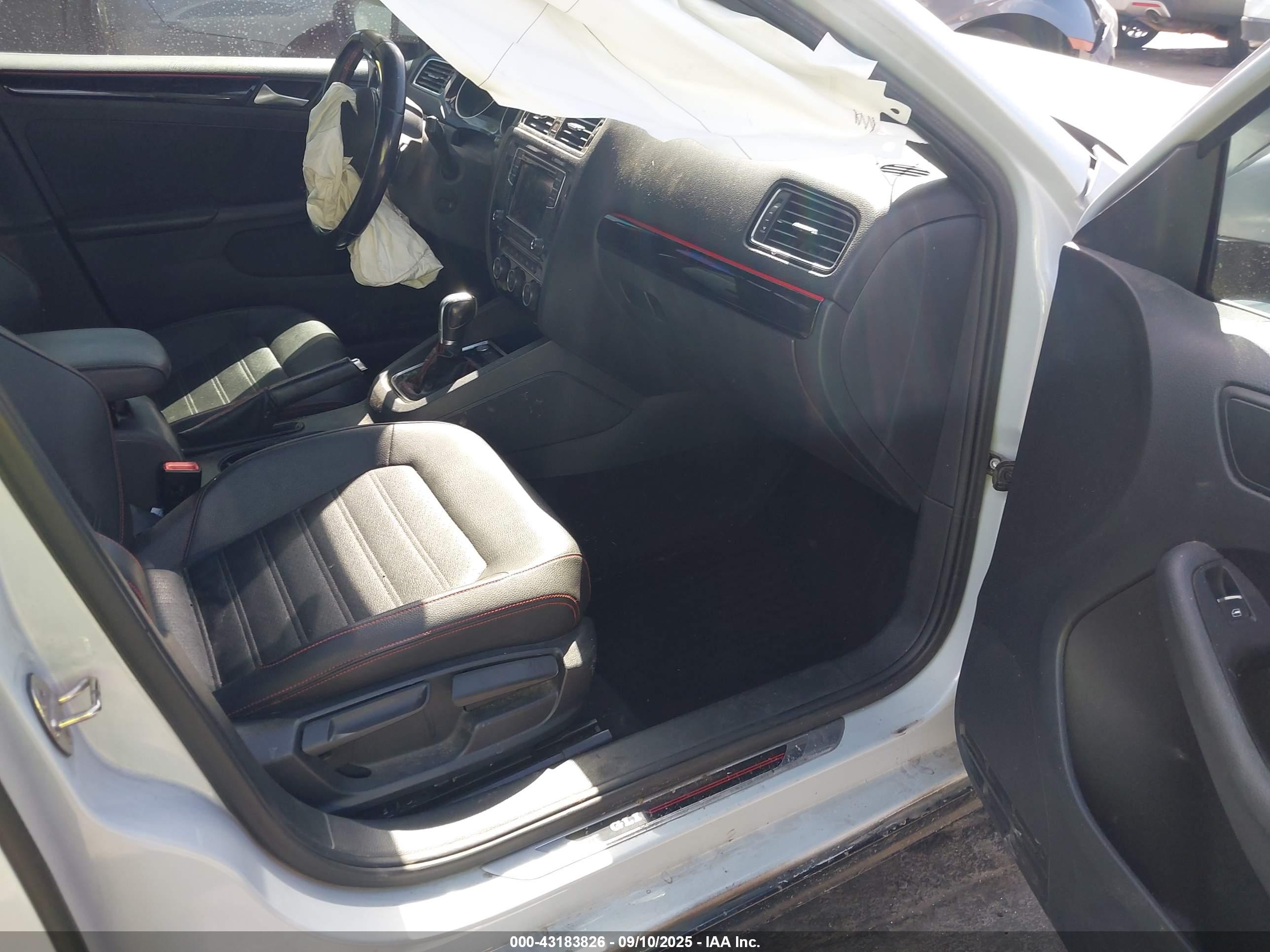 VOLKSWAGEN JETTA image 5
