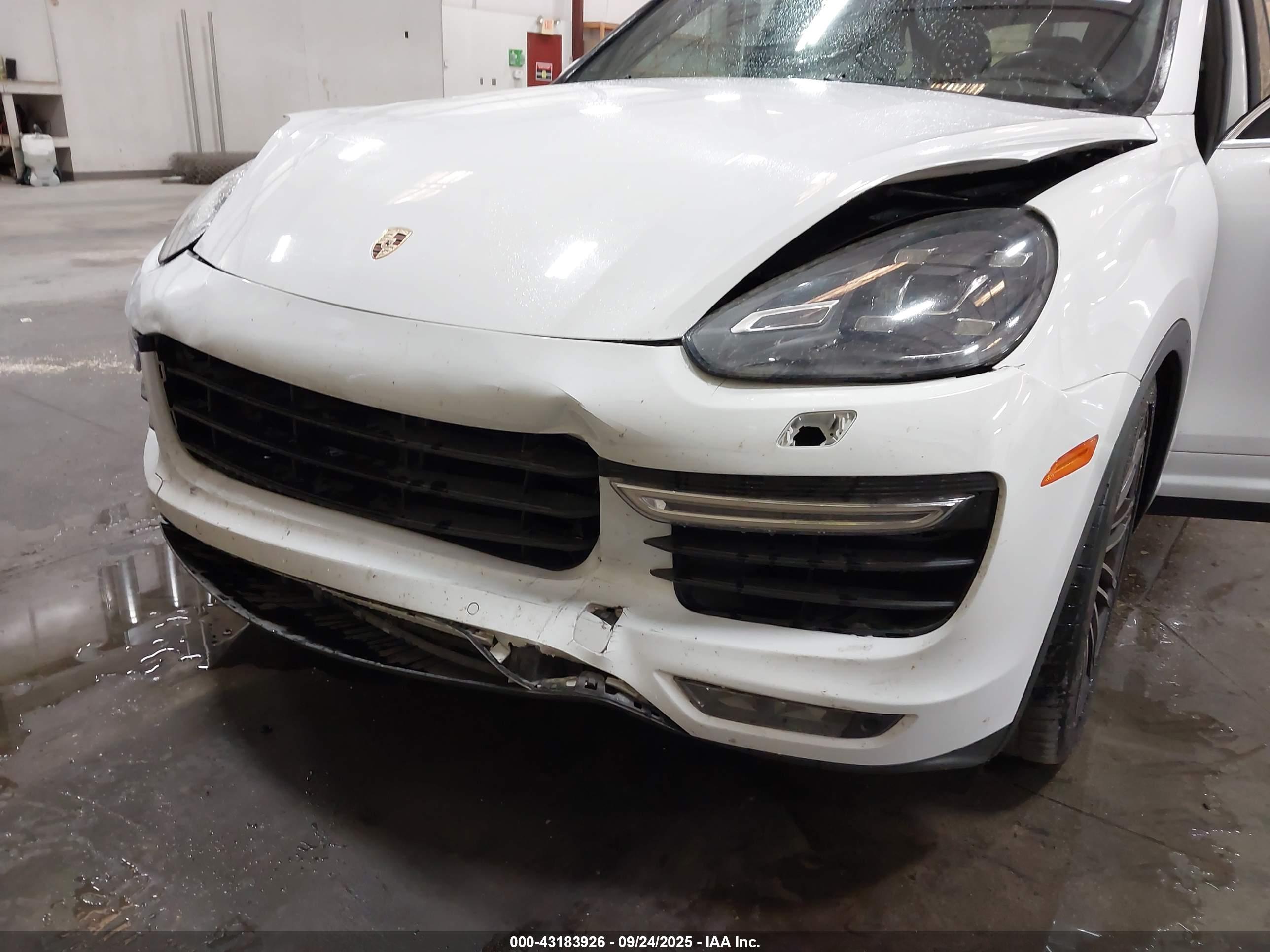 PORSCHE CAYENNE image 6