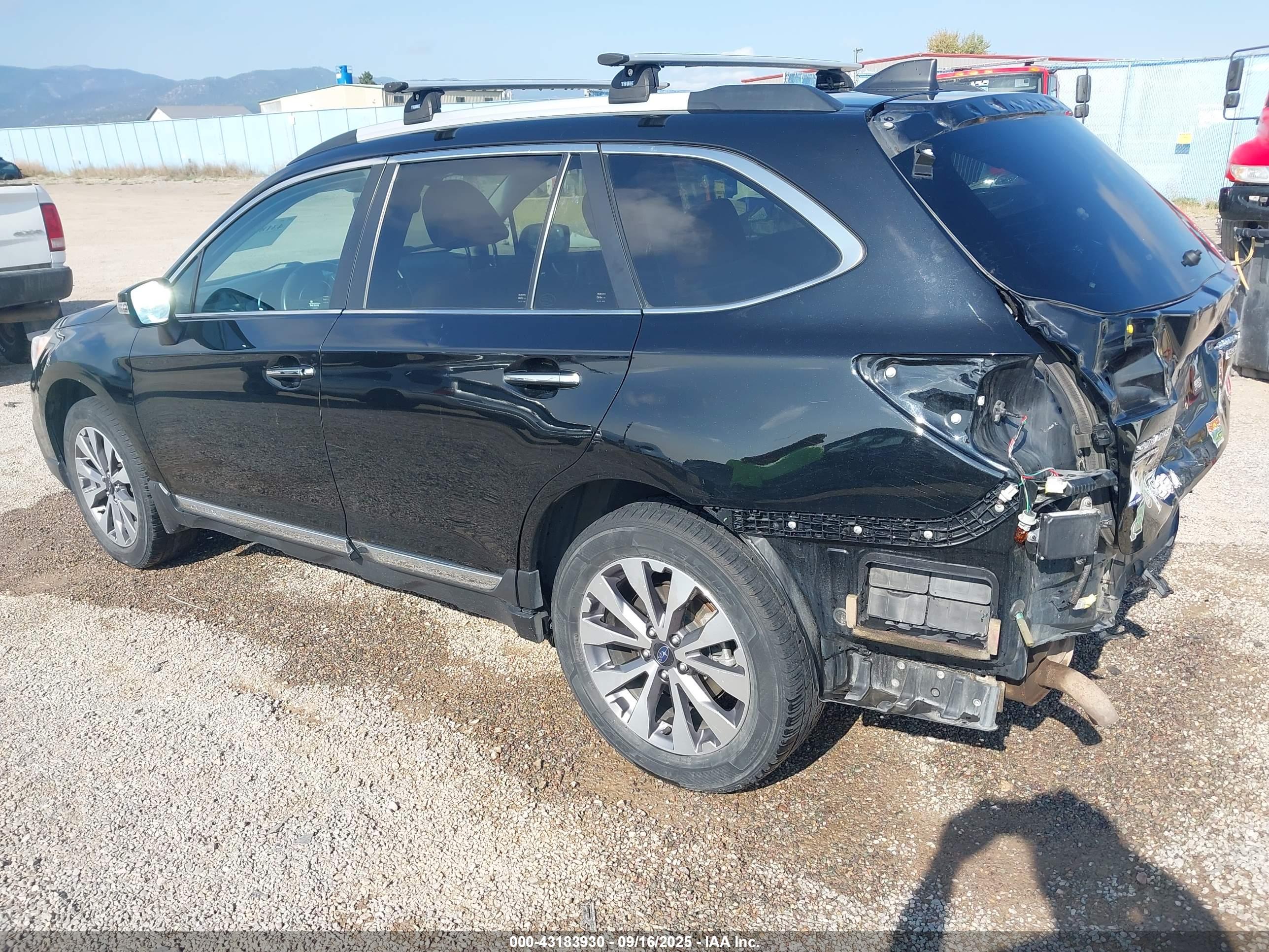 SUBARU OUTBACK image 3