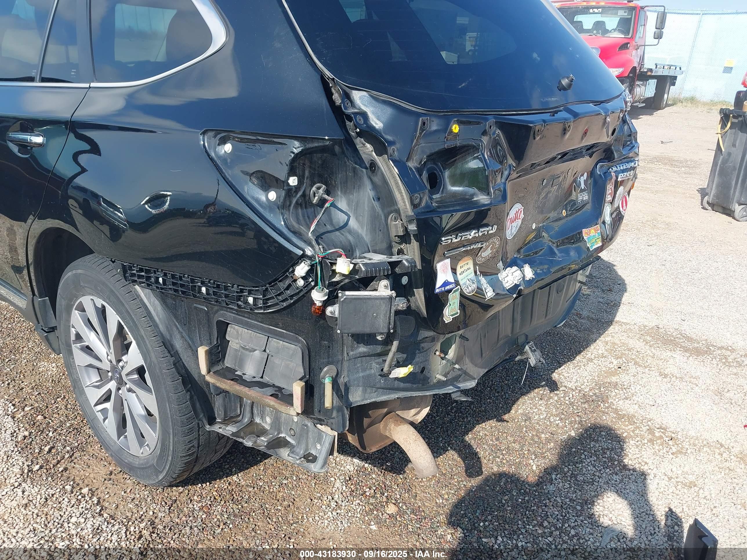 SUBARU OUTBACK image 6