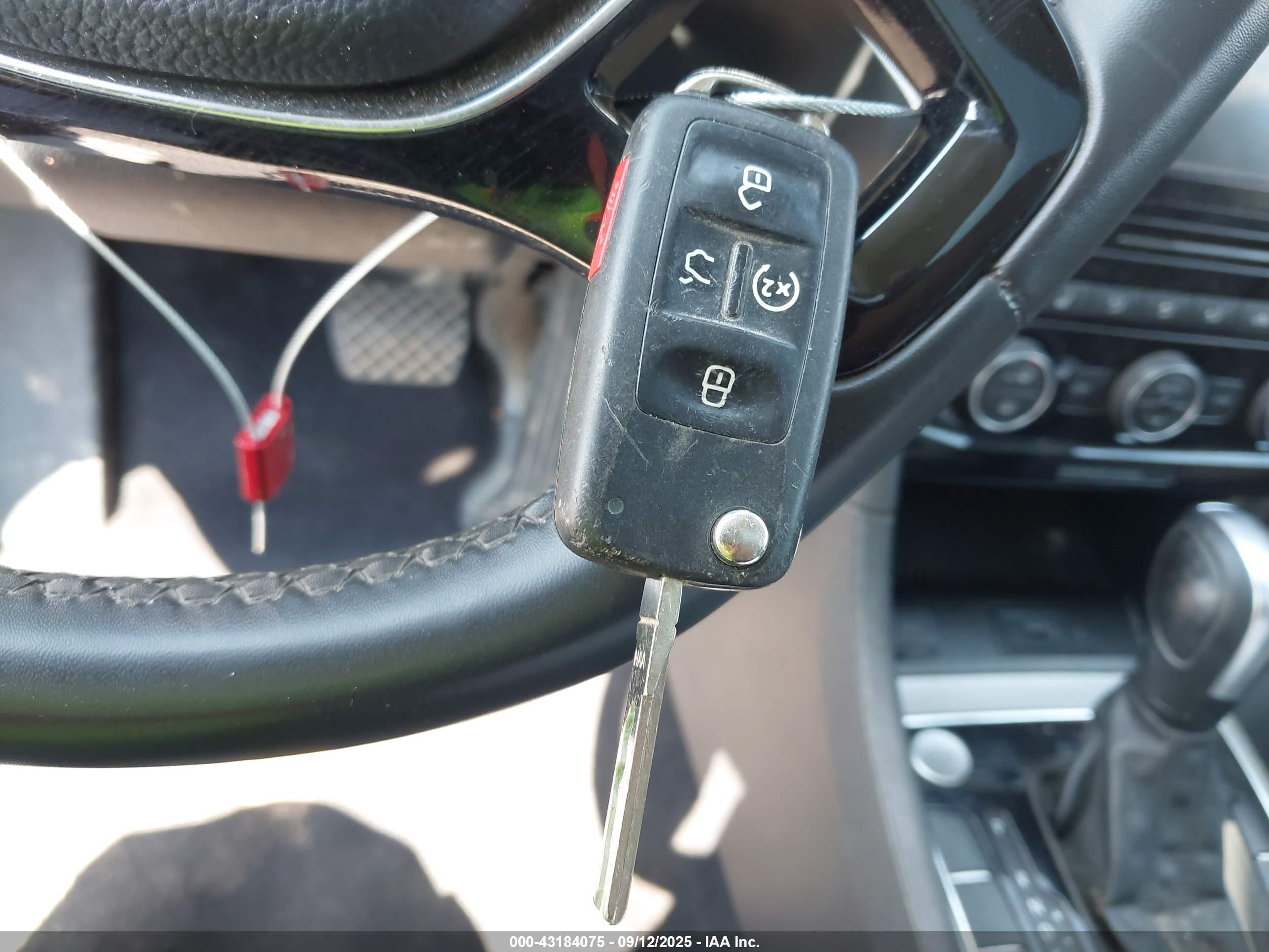 VOLKSWAGEN PASSAT image 11