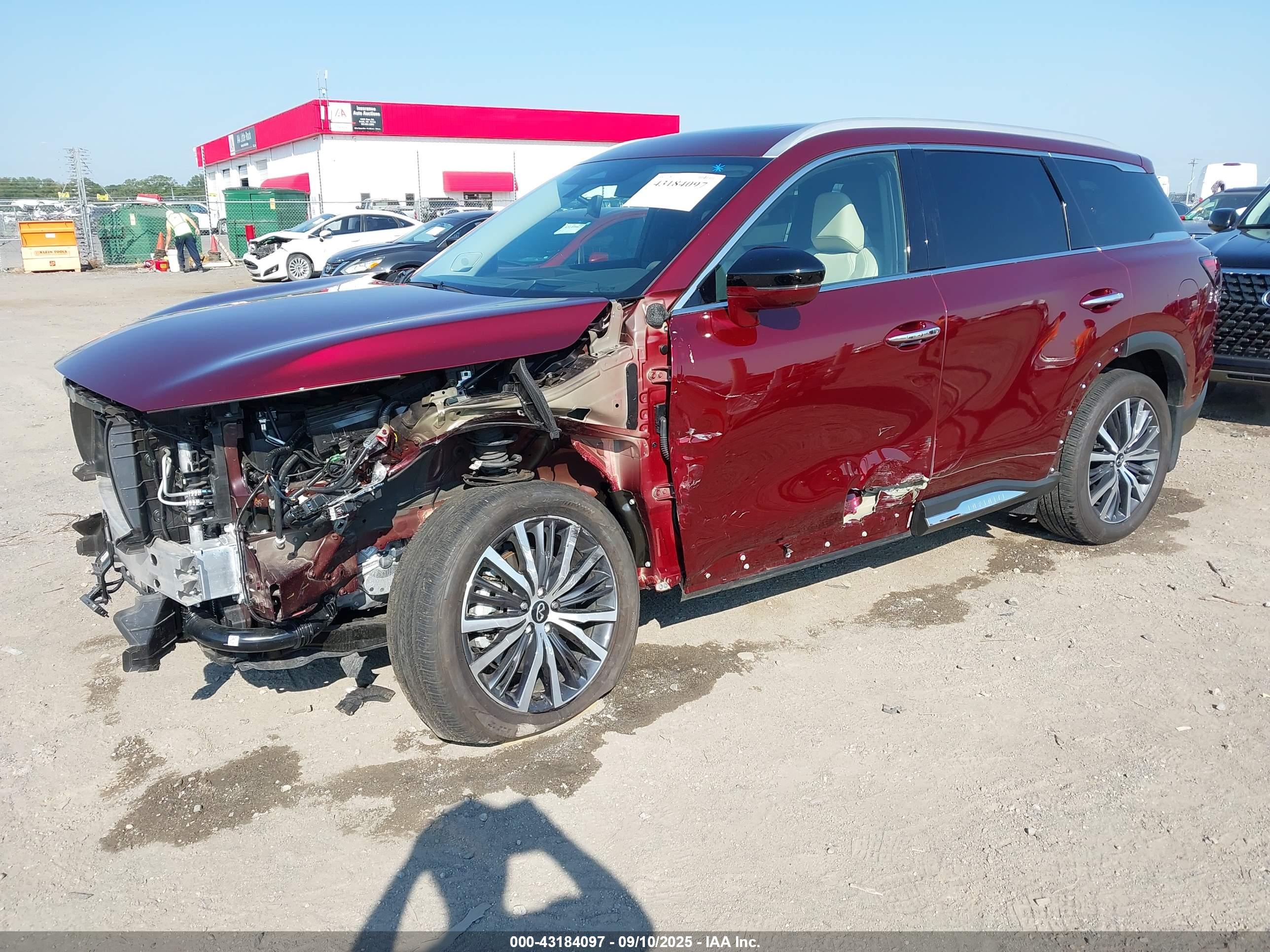 INFINITI QX60 image 2