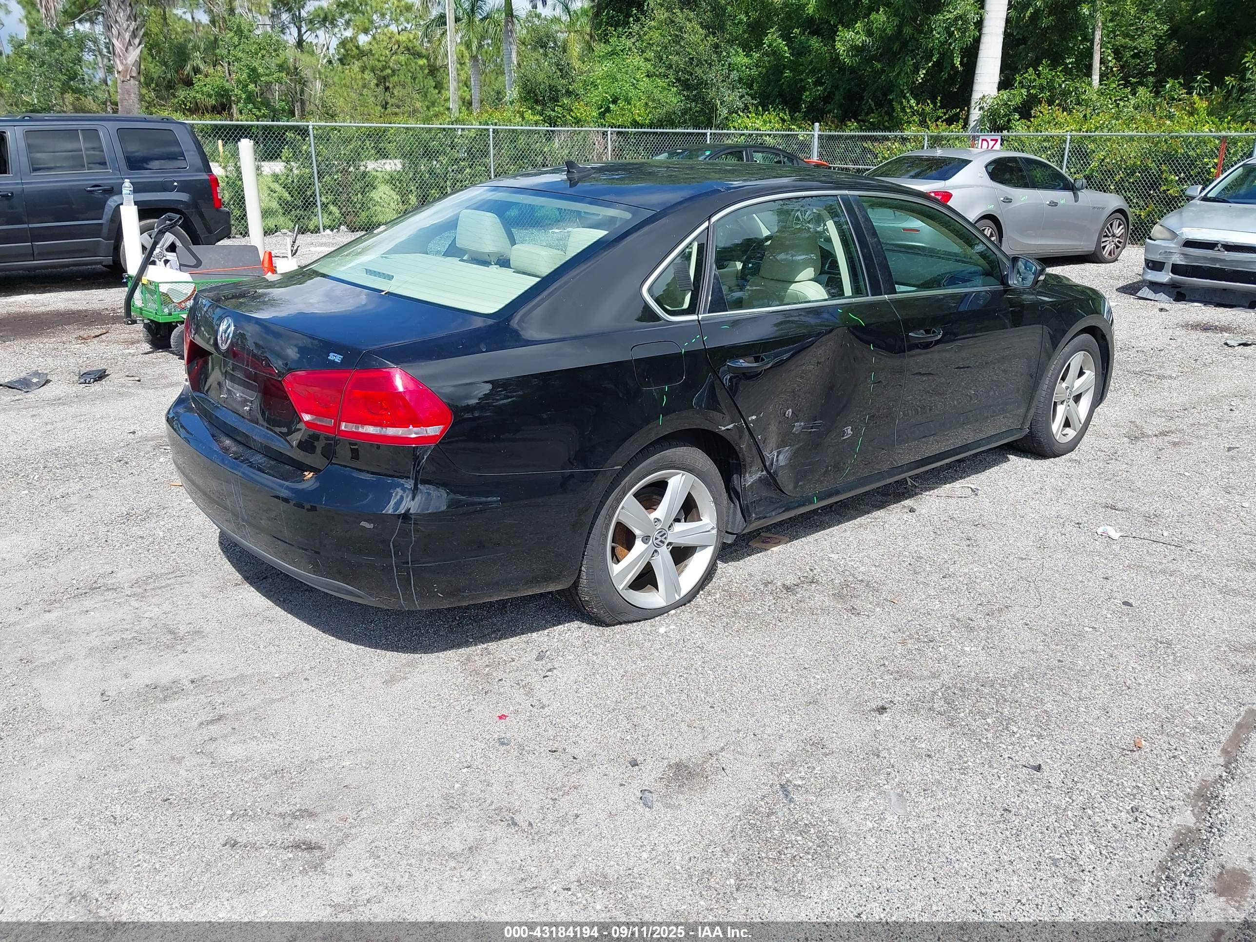 VOLKSWAGEN PASSAT image 4