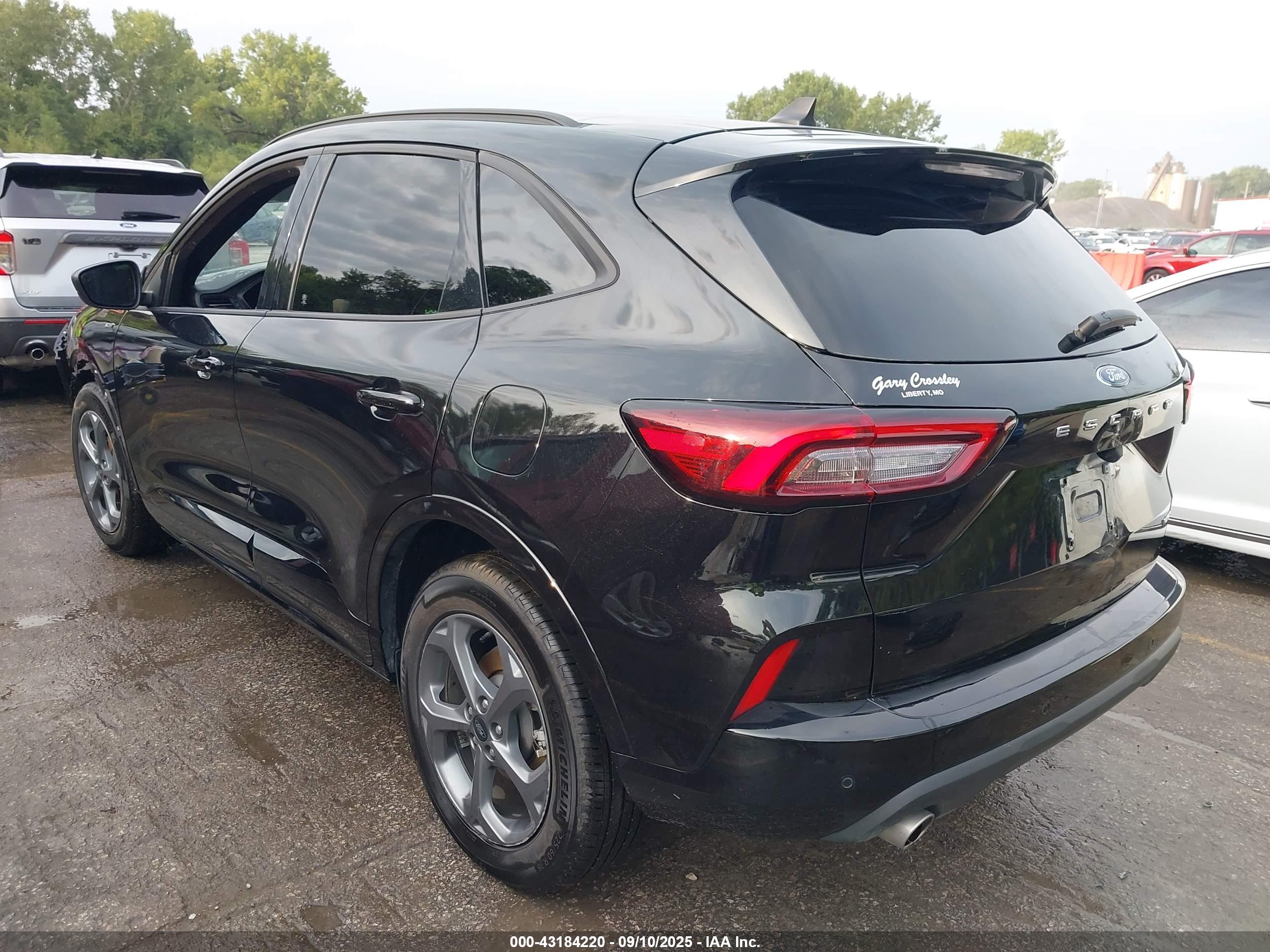 FORD ESCAPE image 3