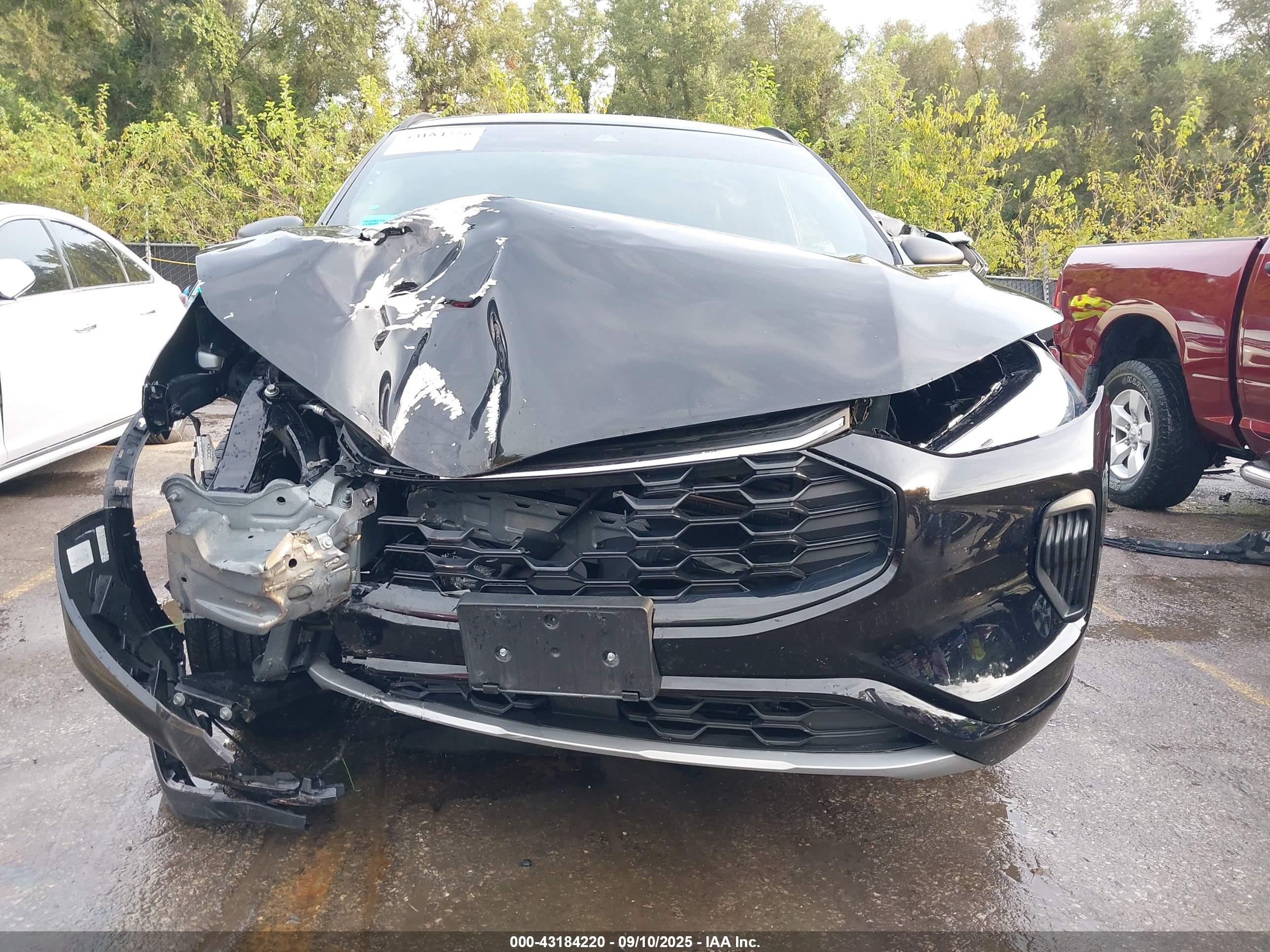 FORD ESCAPE image 6