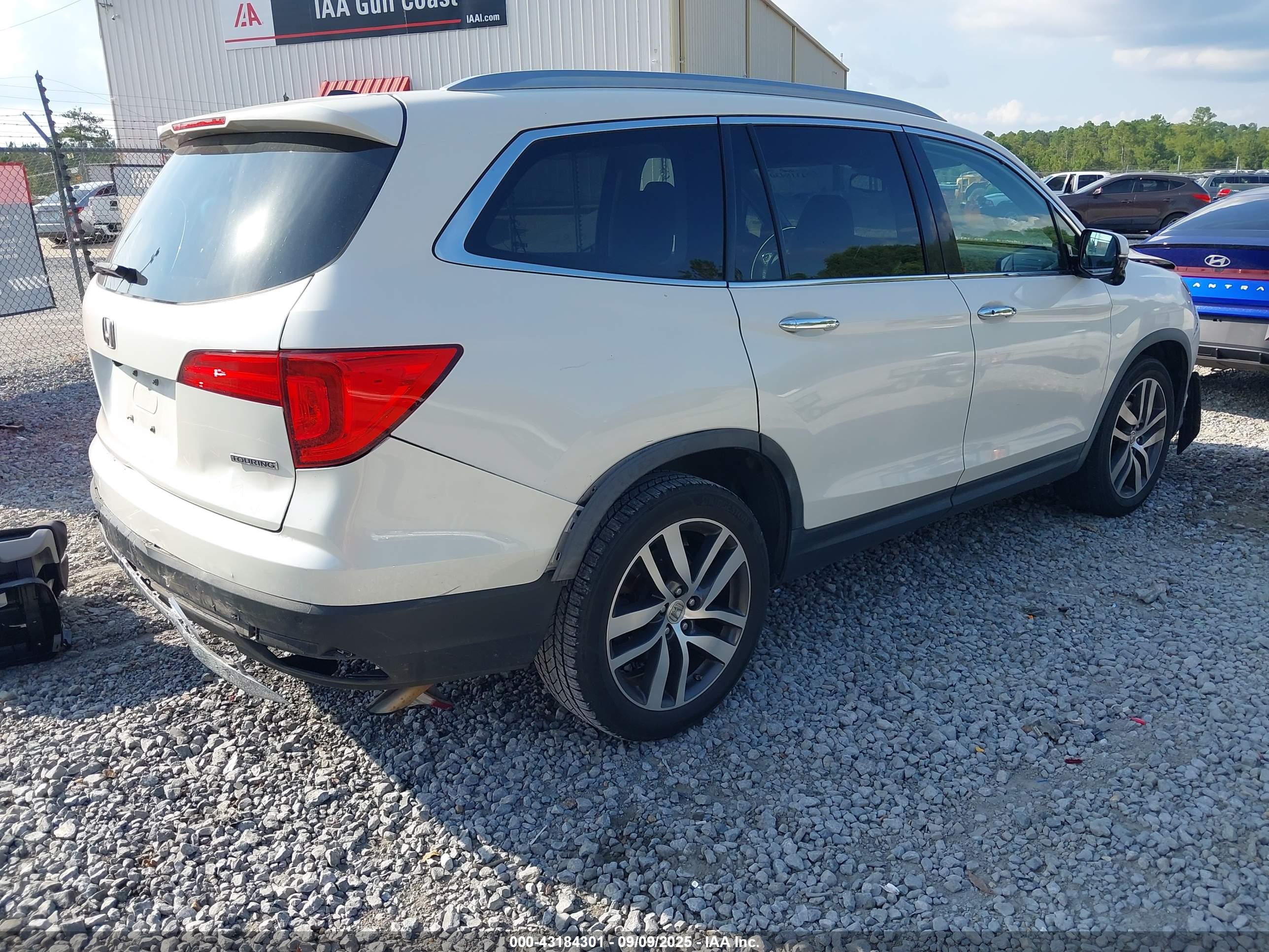 HONDA PILOT image 4