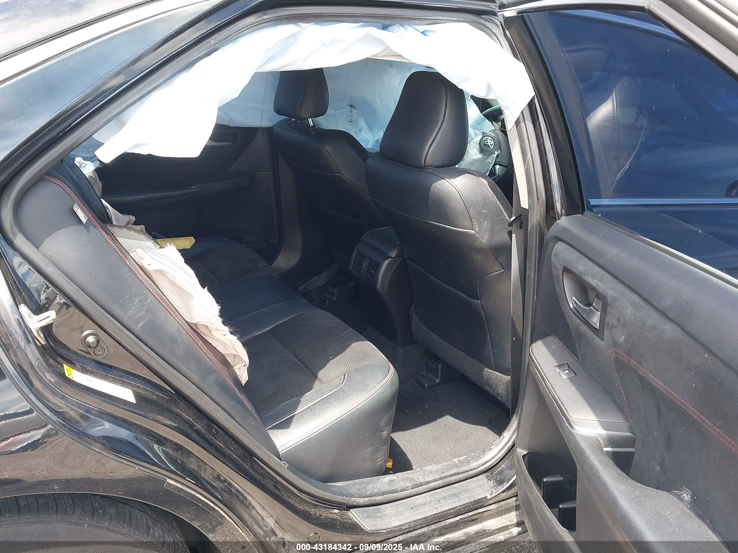 TOYOTA CAMRY image 8