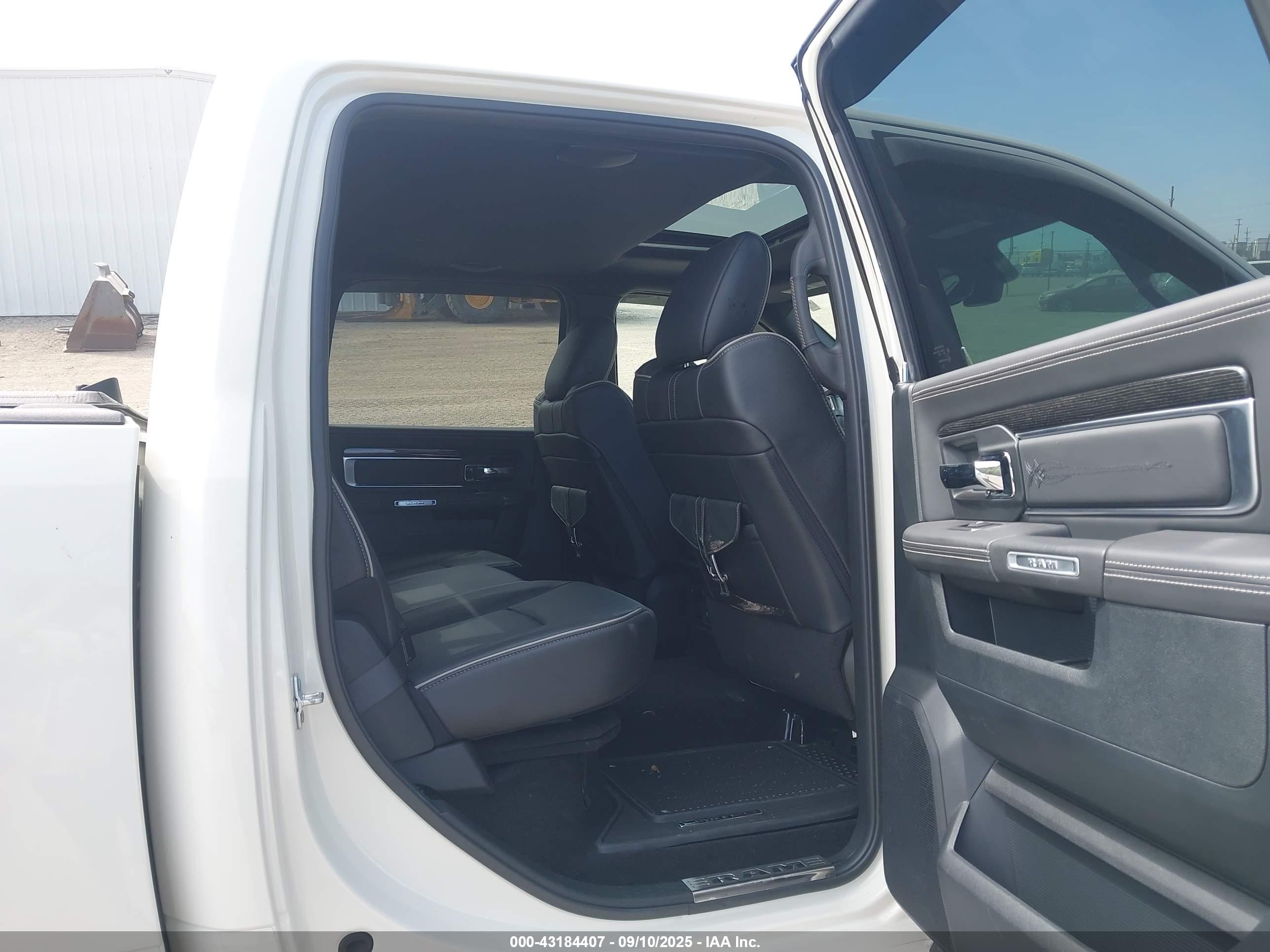 RAM 1500 image 8