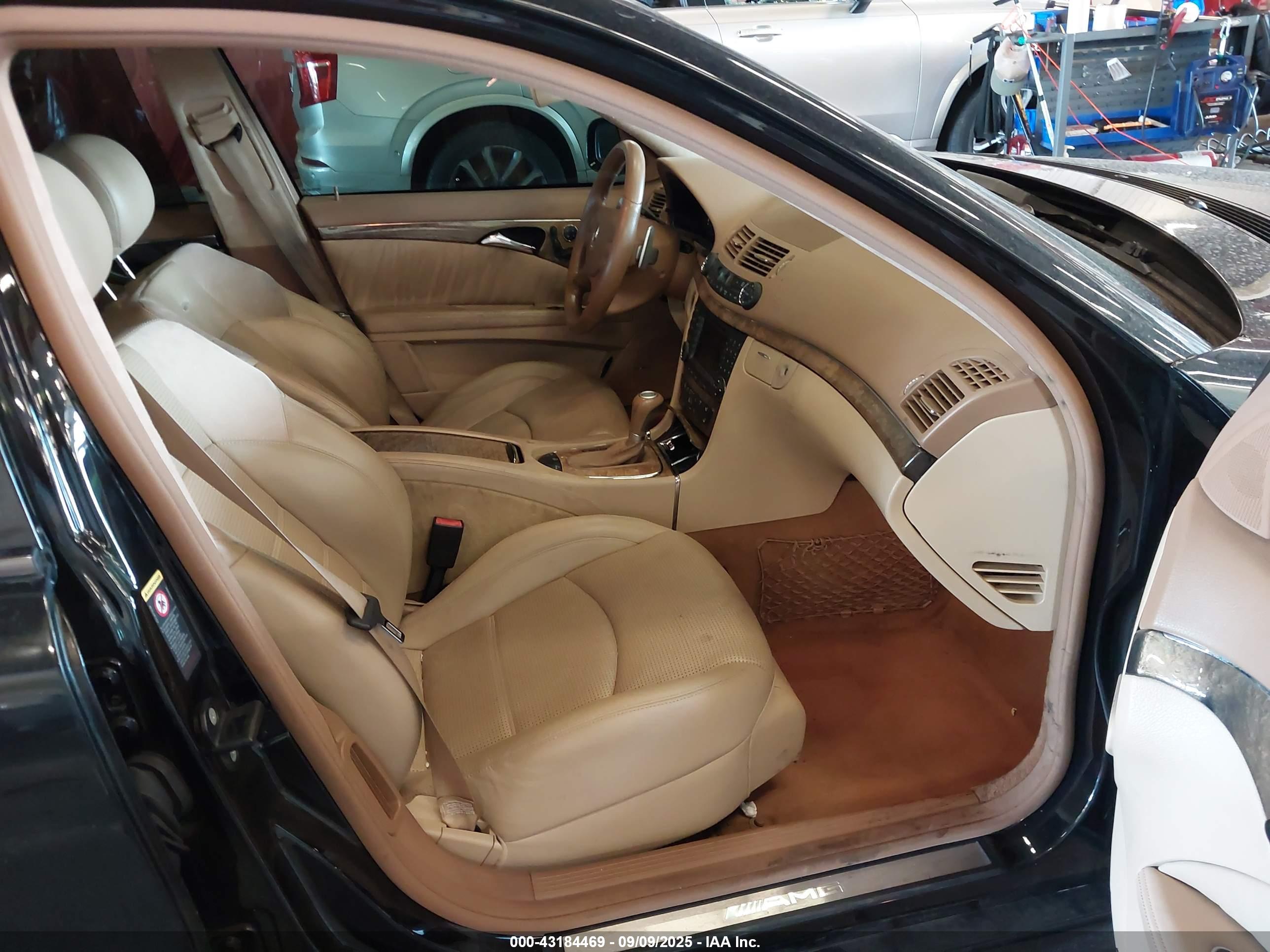 MERCEDES-BENZ E image 5
