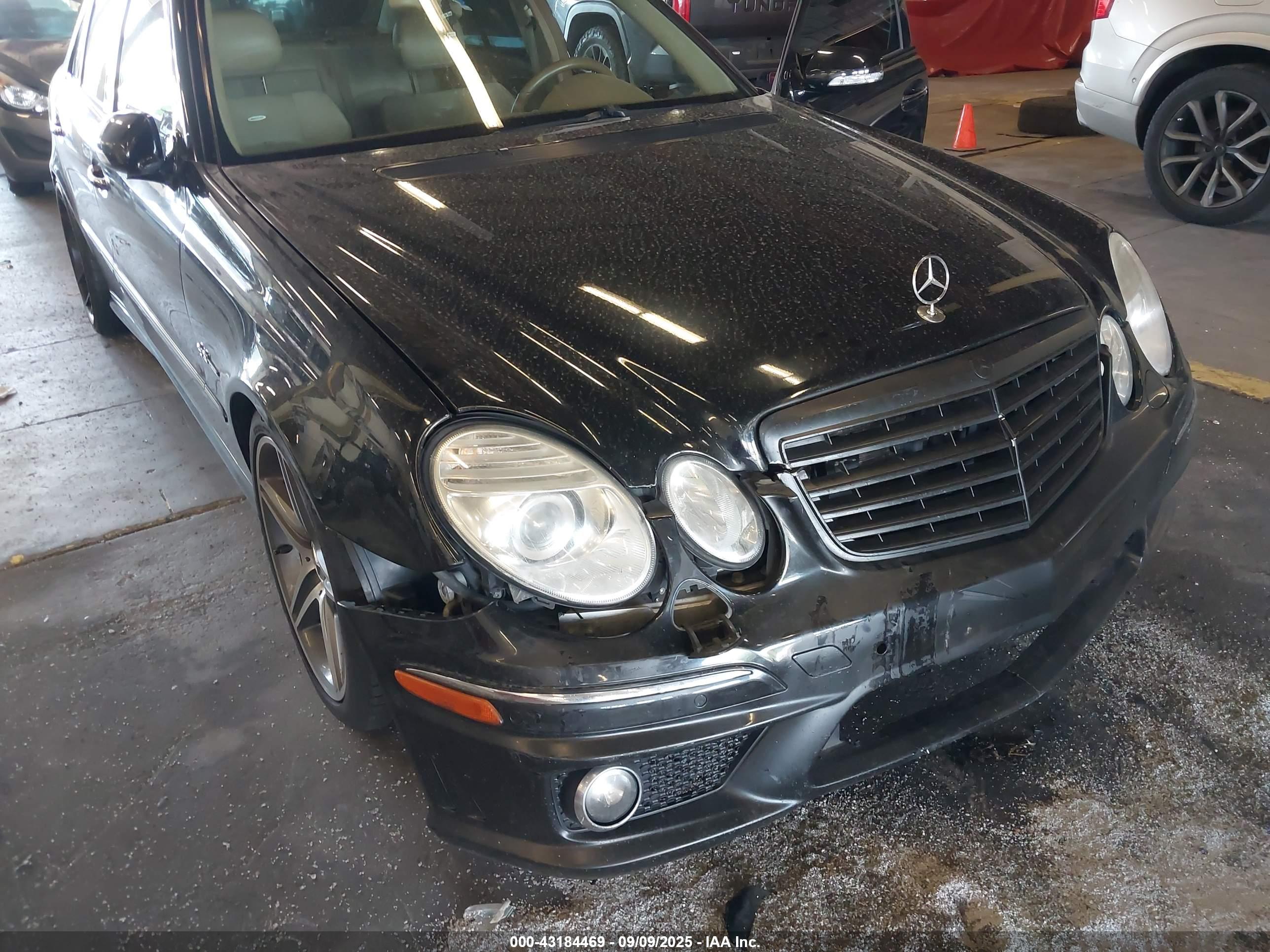 MERCEDES-BENZ E image 6