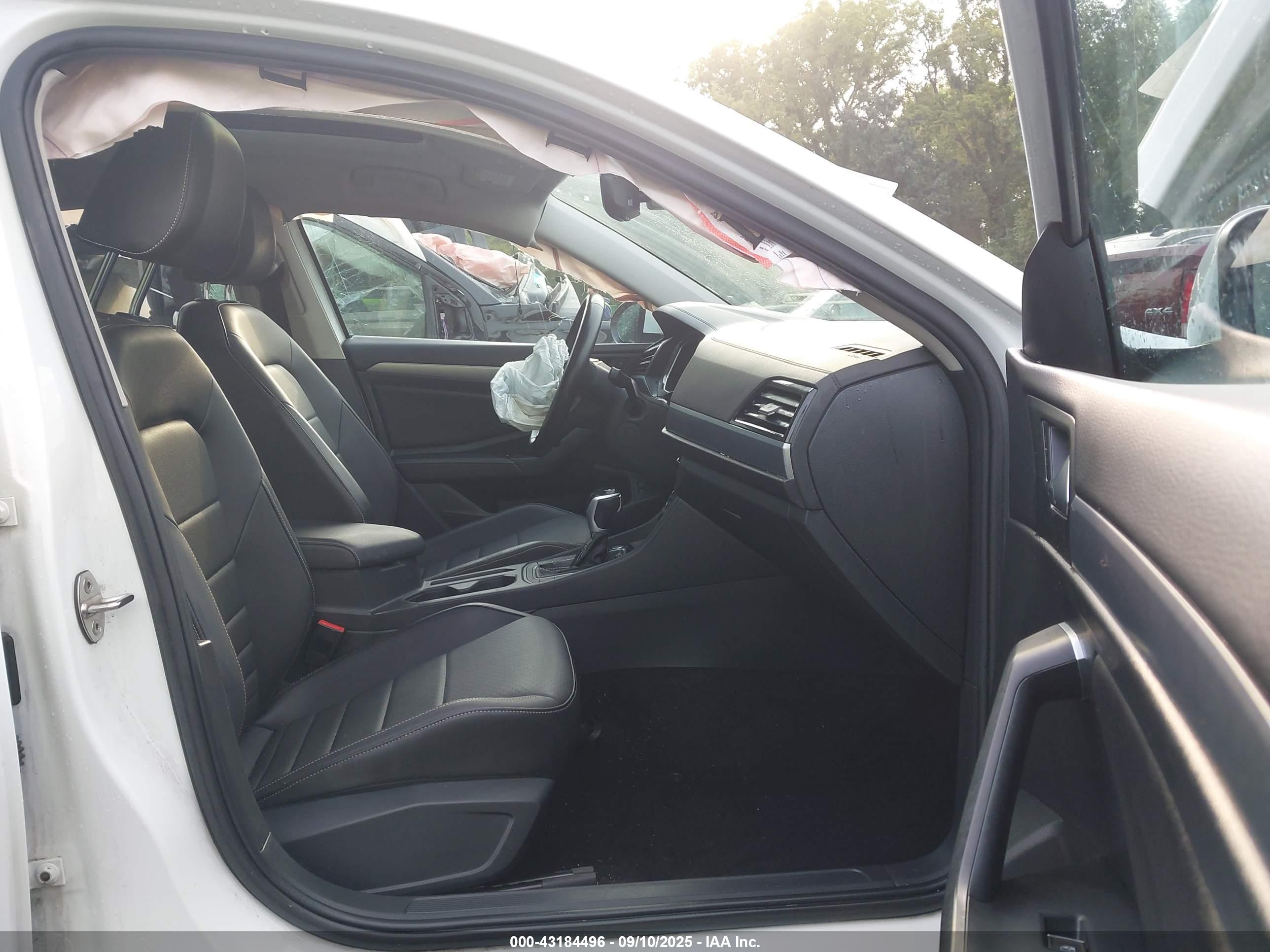VOLKSWAGEN JETTA image 5