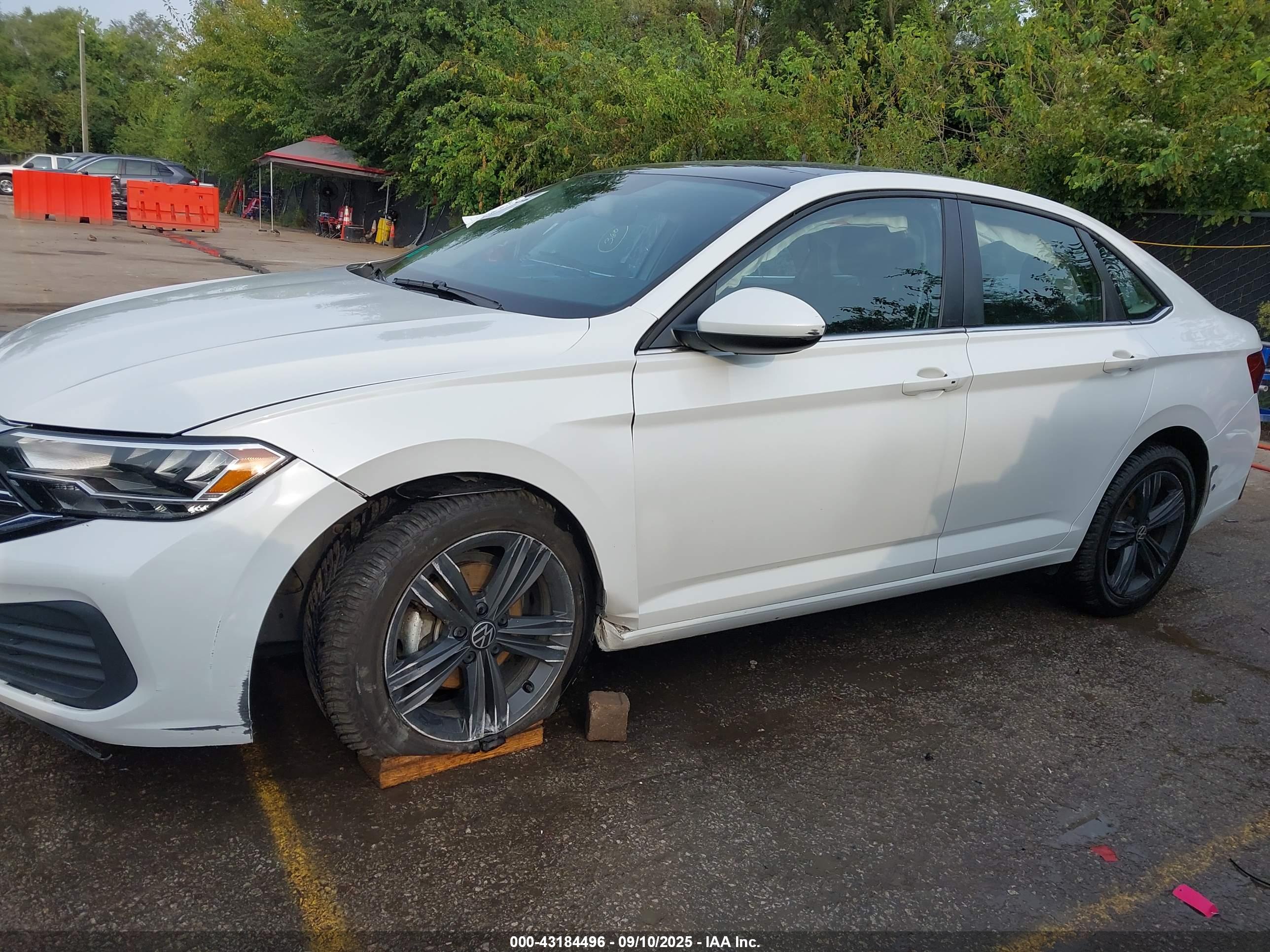 VOLKSWAGEN JETTA image 6