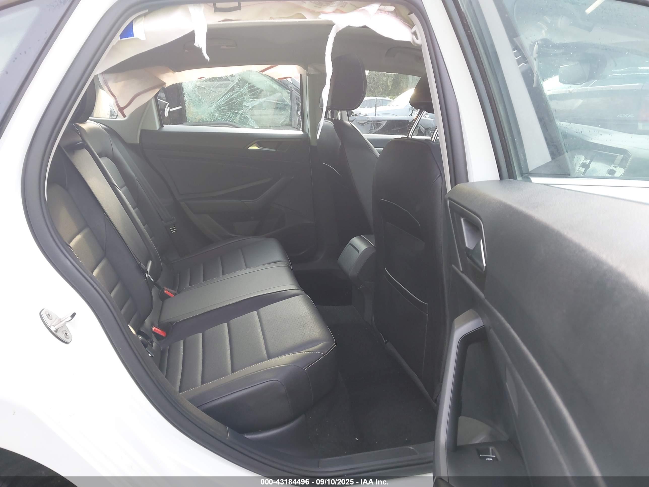VOLKSWAGEN JETTA image 8
