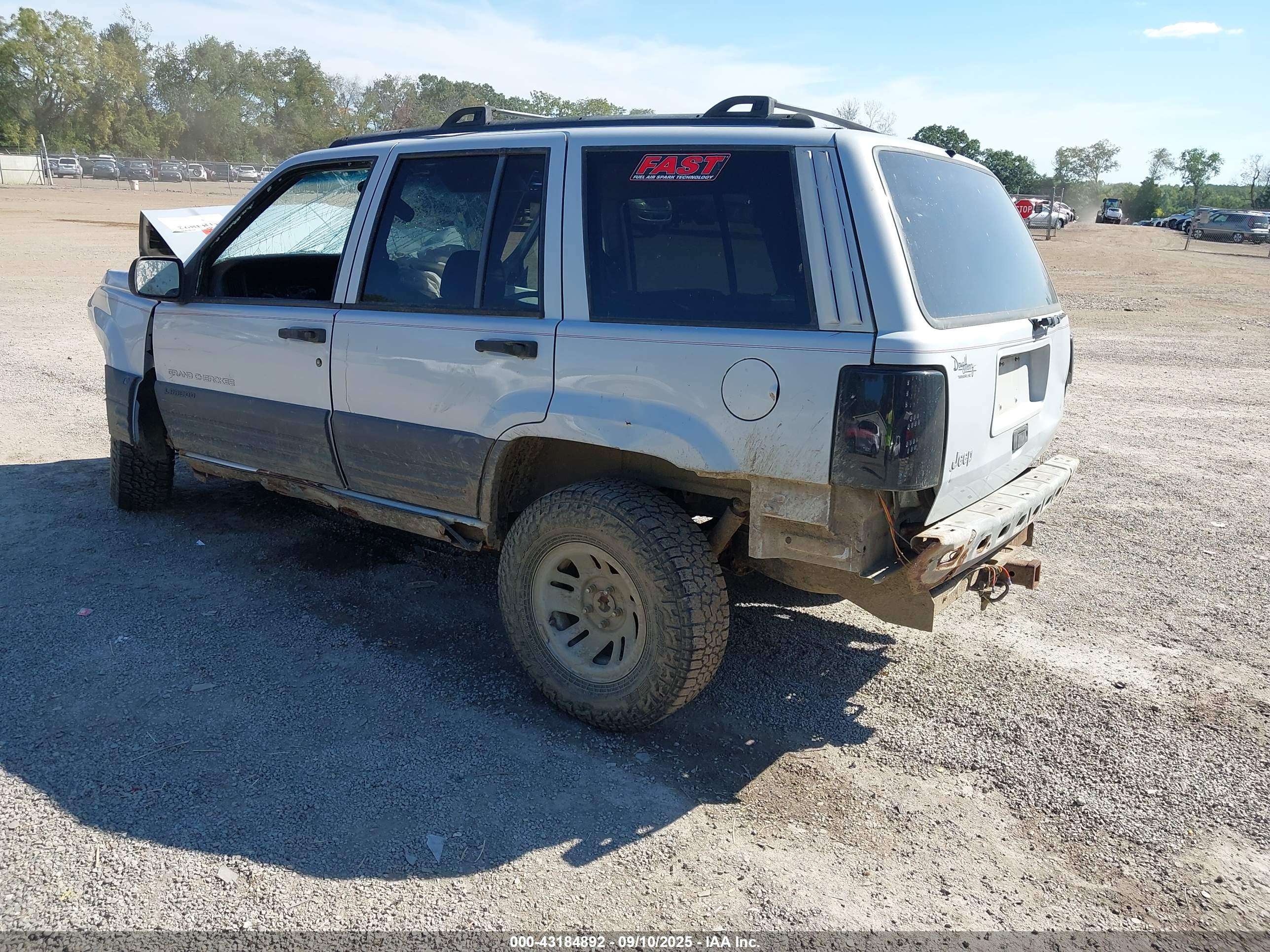JEEP GRAND image 3