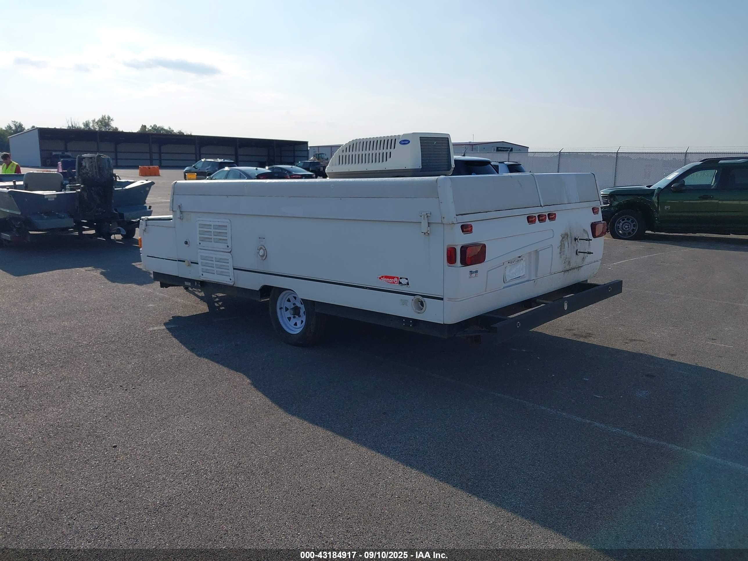 FLEETWOOD LARAMIE image 3