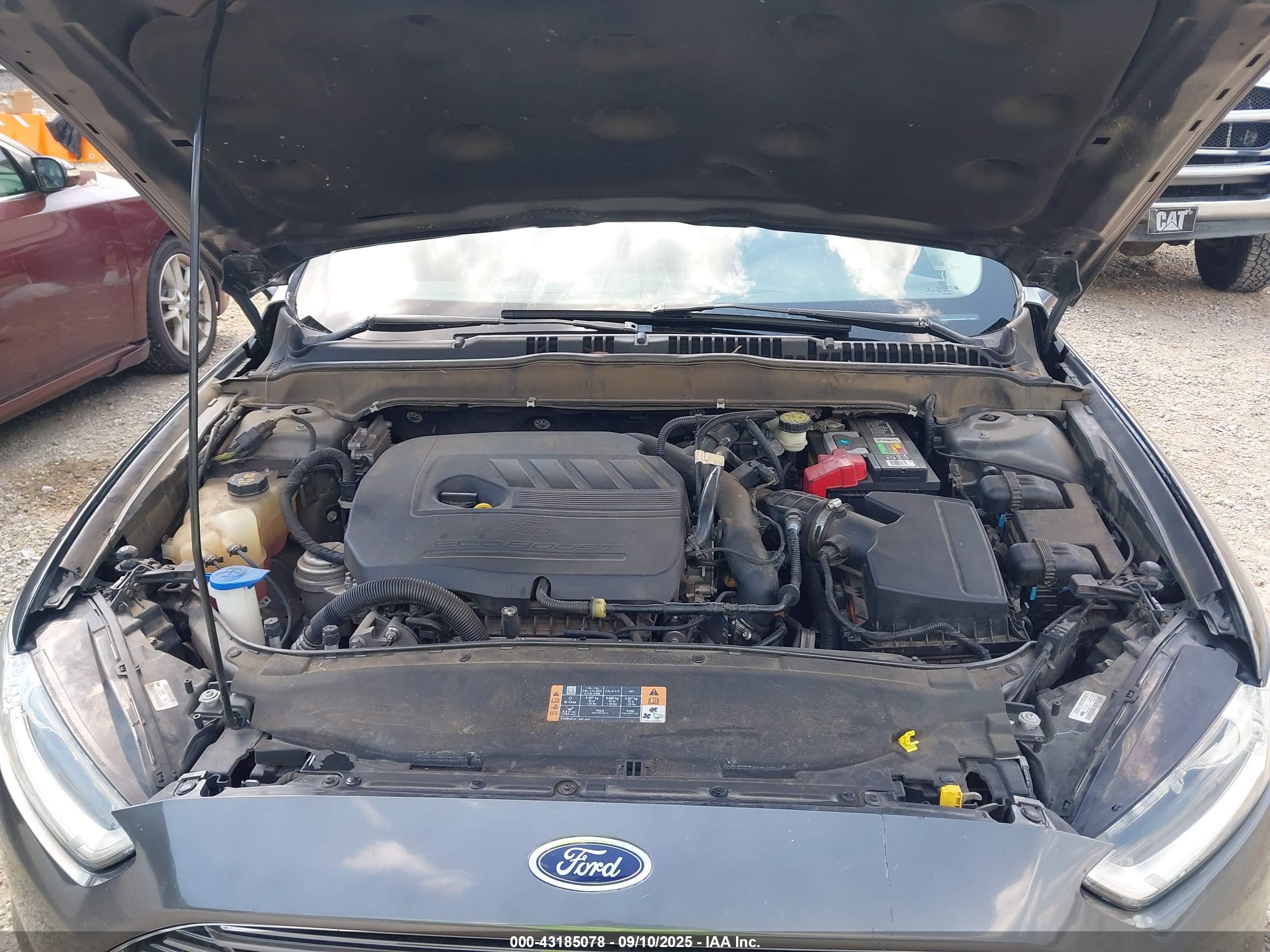 FORD FUSION image 10