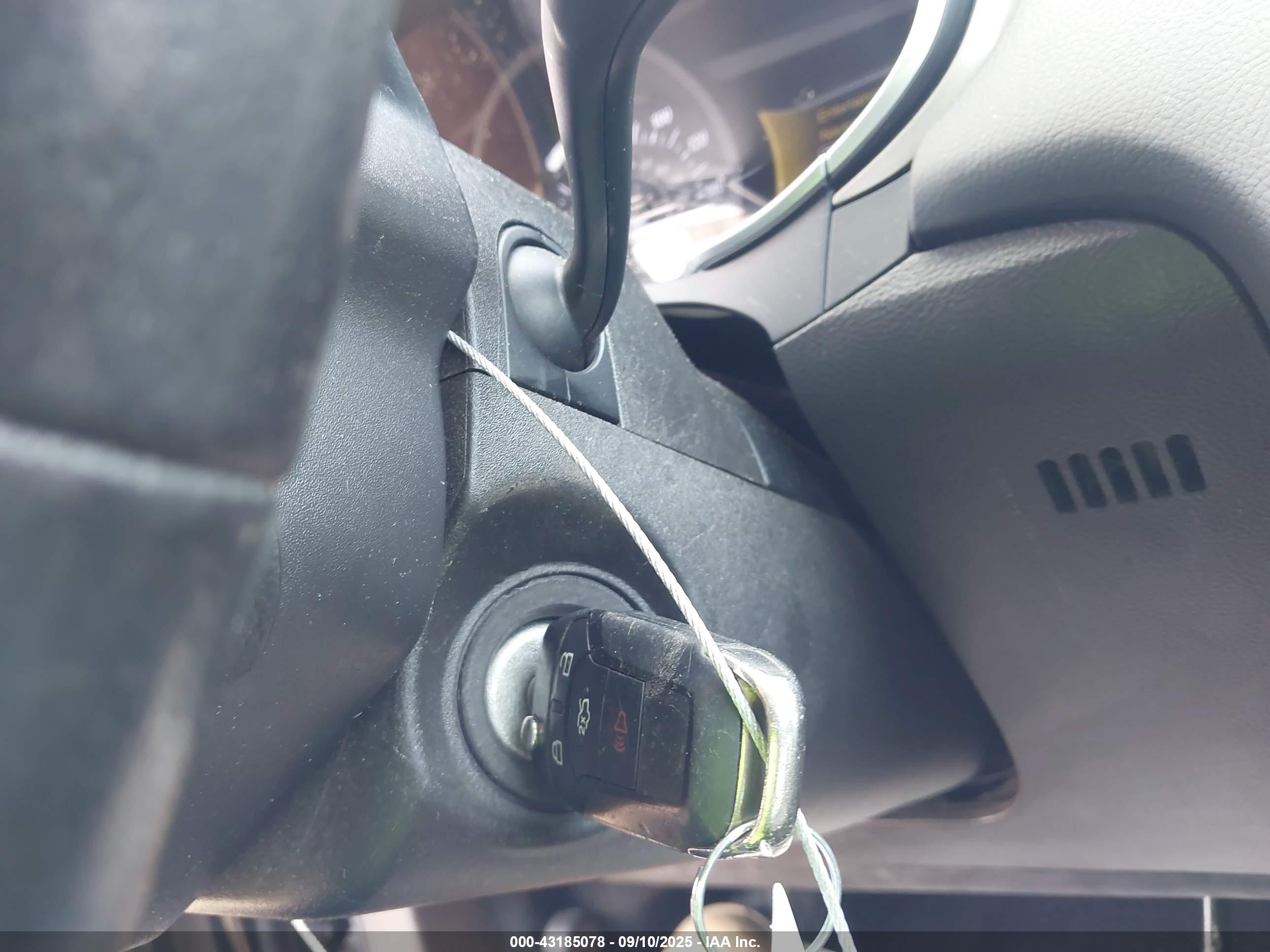 FORD FUSION image 11