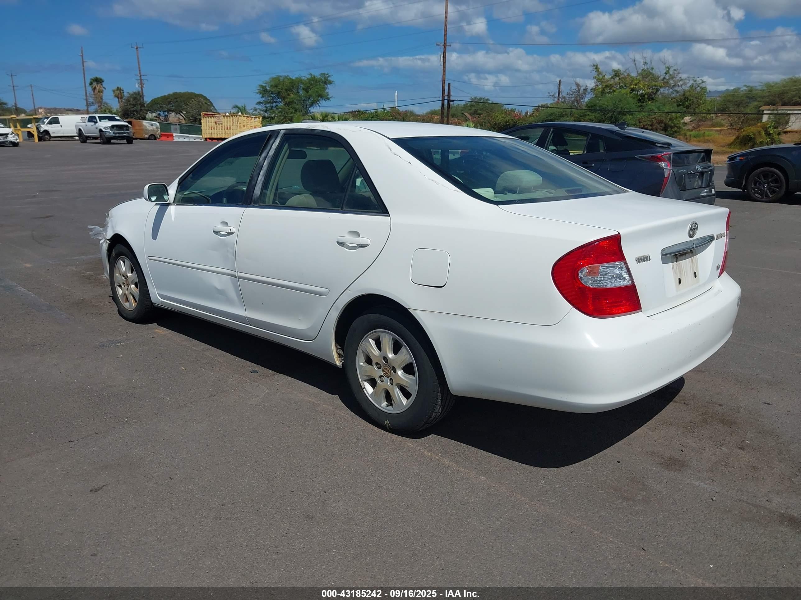 TOYOTA CAMRY image 3